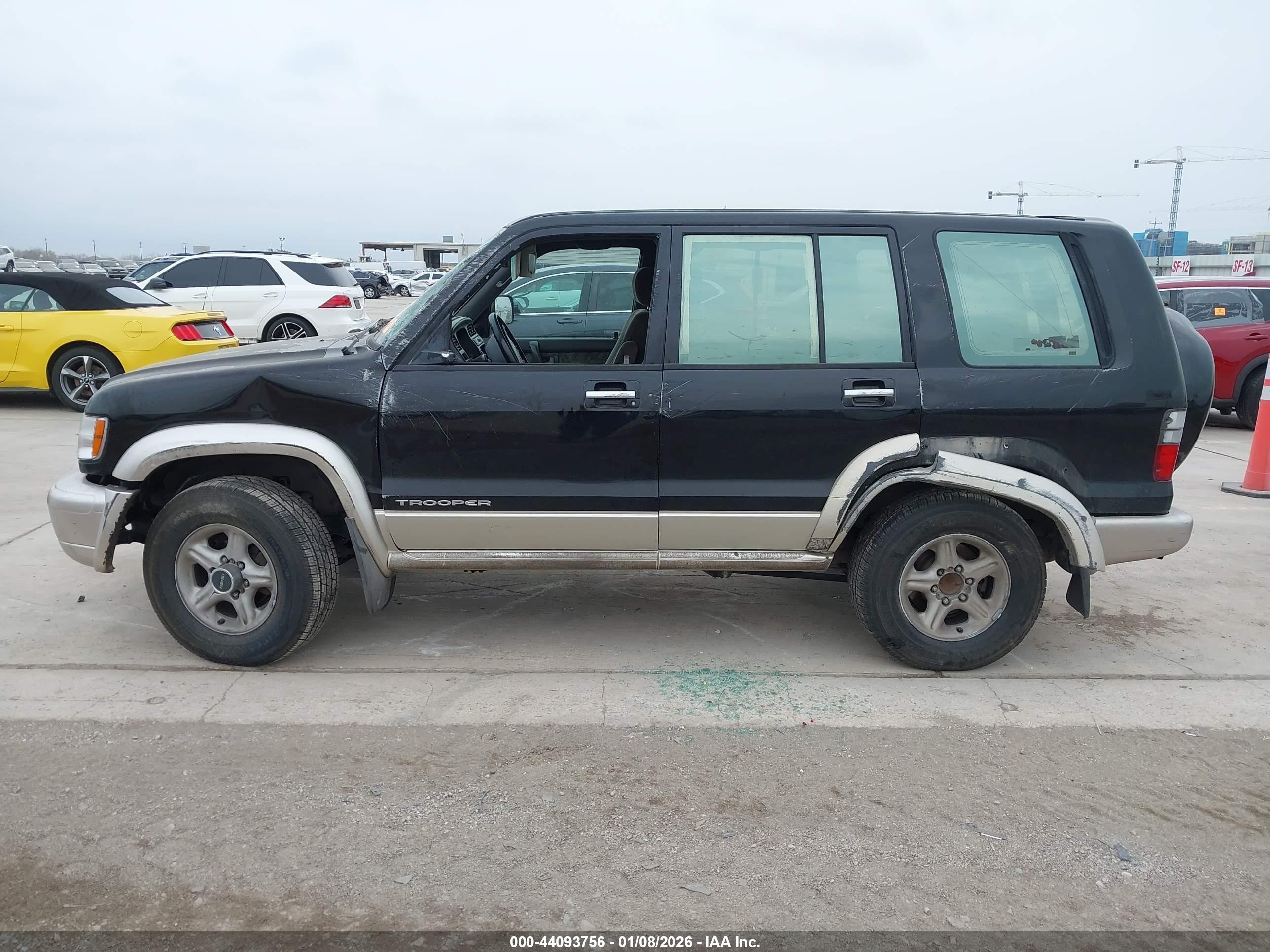 2002 Isuzu Trooper Limited/ls/s Black vin: JACDS58X127J12146