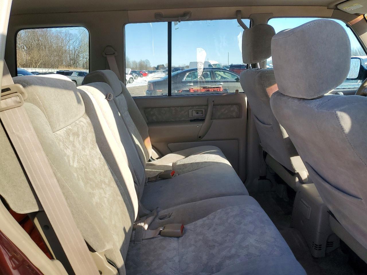 2002 Isuzu Trooper S Burgundy vin: JACDS58X827J12161