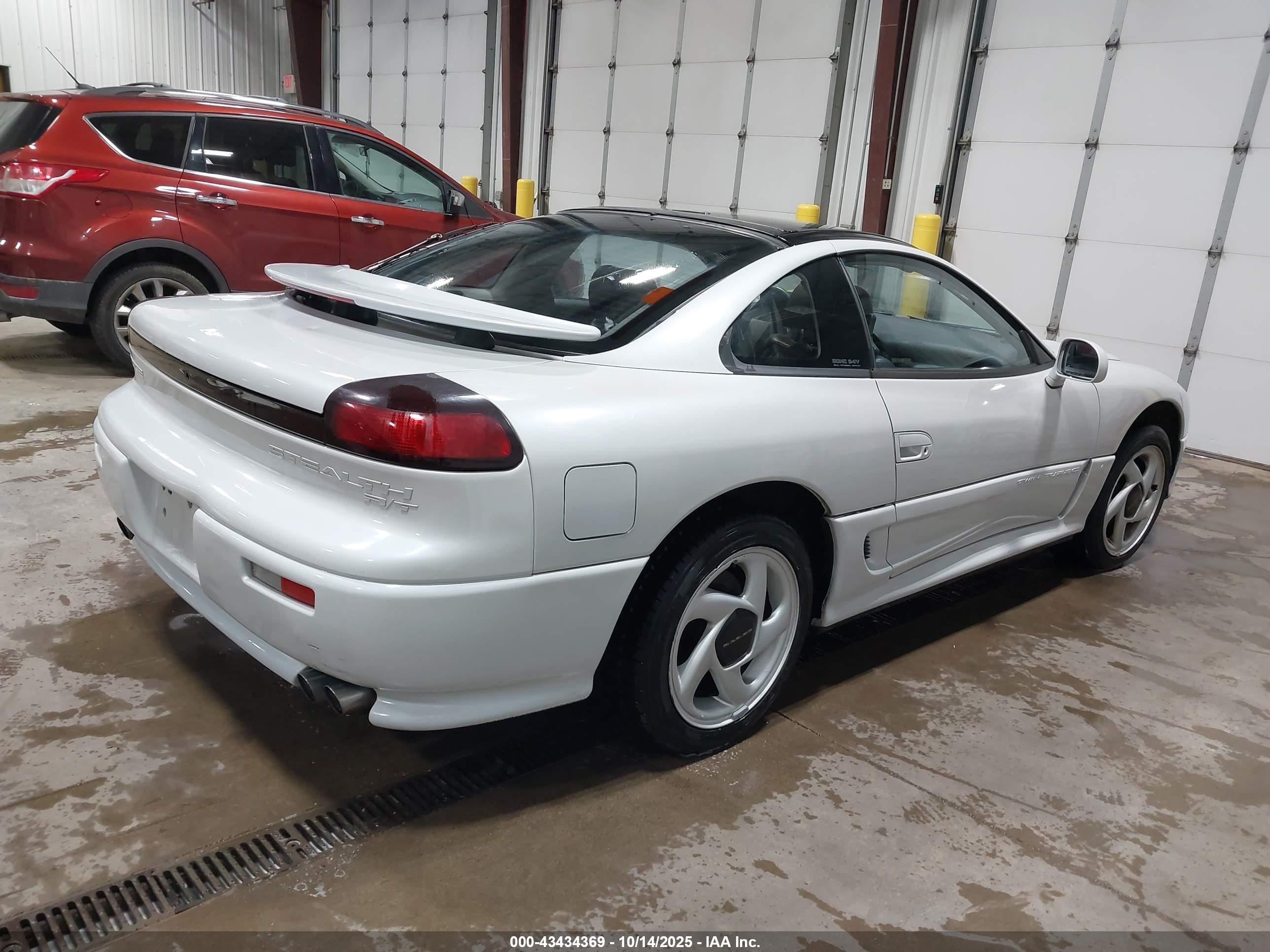 1993 Dodge Stealth R/t Turbo White vin: JB3BN74K3PY008010