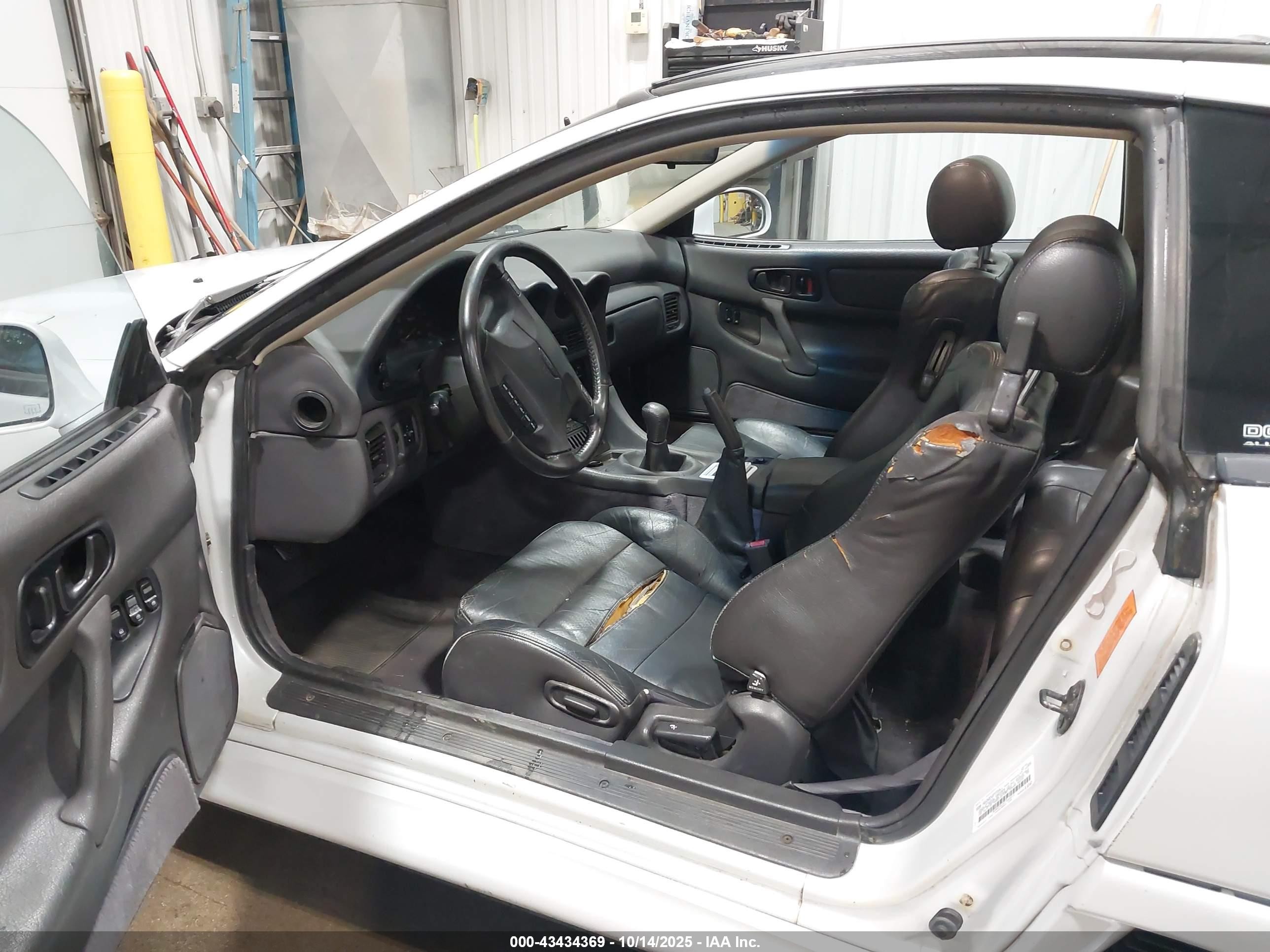 1993 Dodge Stealth R/t Turbo White vin: JB3BN74K3PY008010