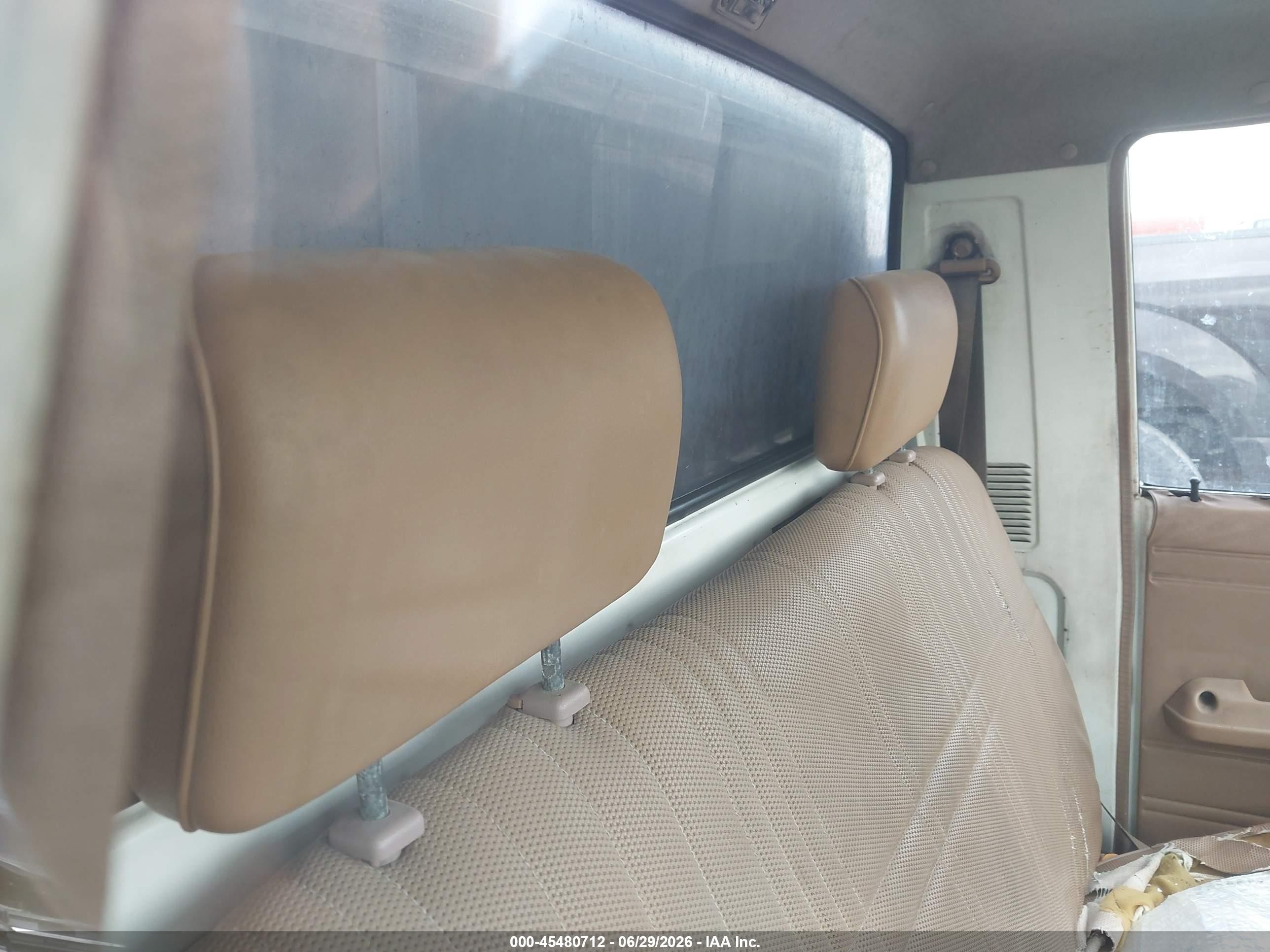 1988 Dodge Ram 50   White vin: JB7FL29E3JP103398