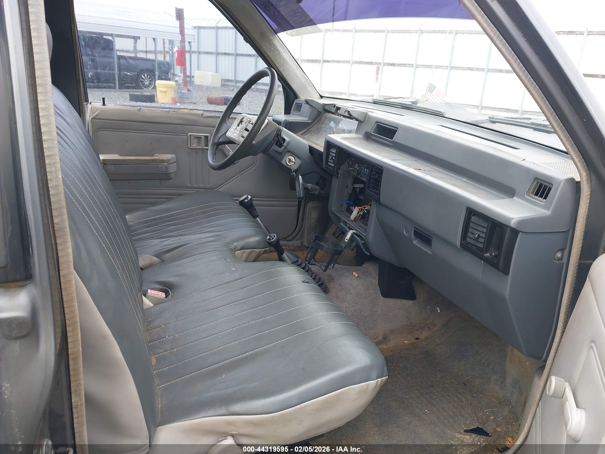 1987 Dodge Ram 50   Gray vin: JB7FM24E2HP098452