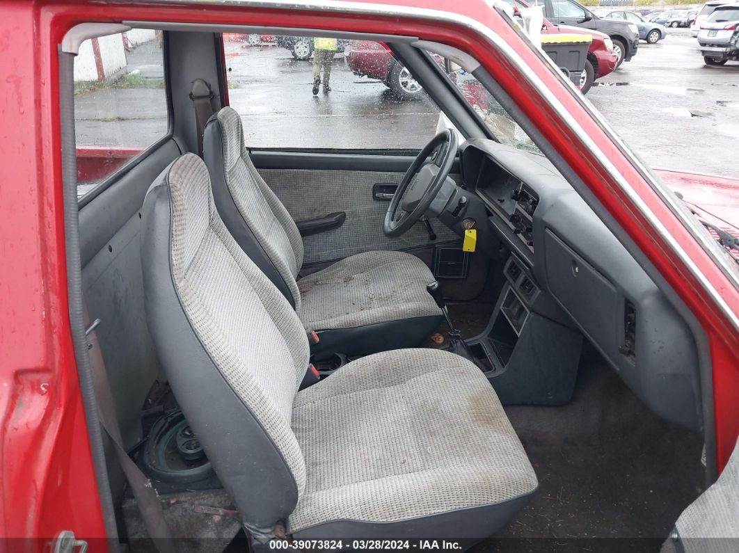1986 Dodge D50 Royal Red vin: JB7FP44E1GP043573