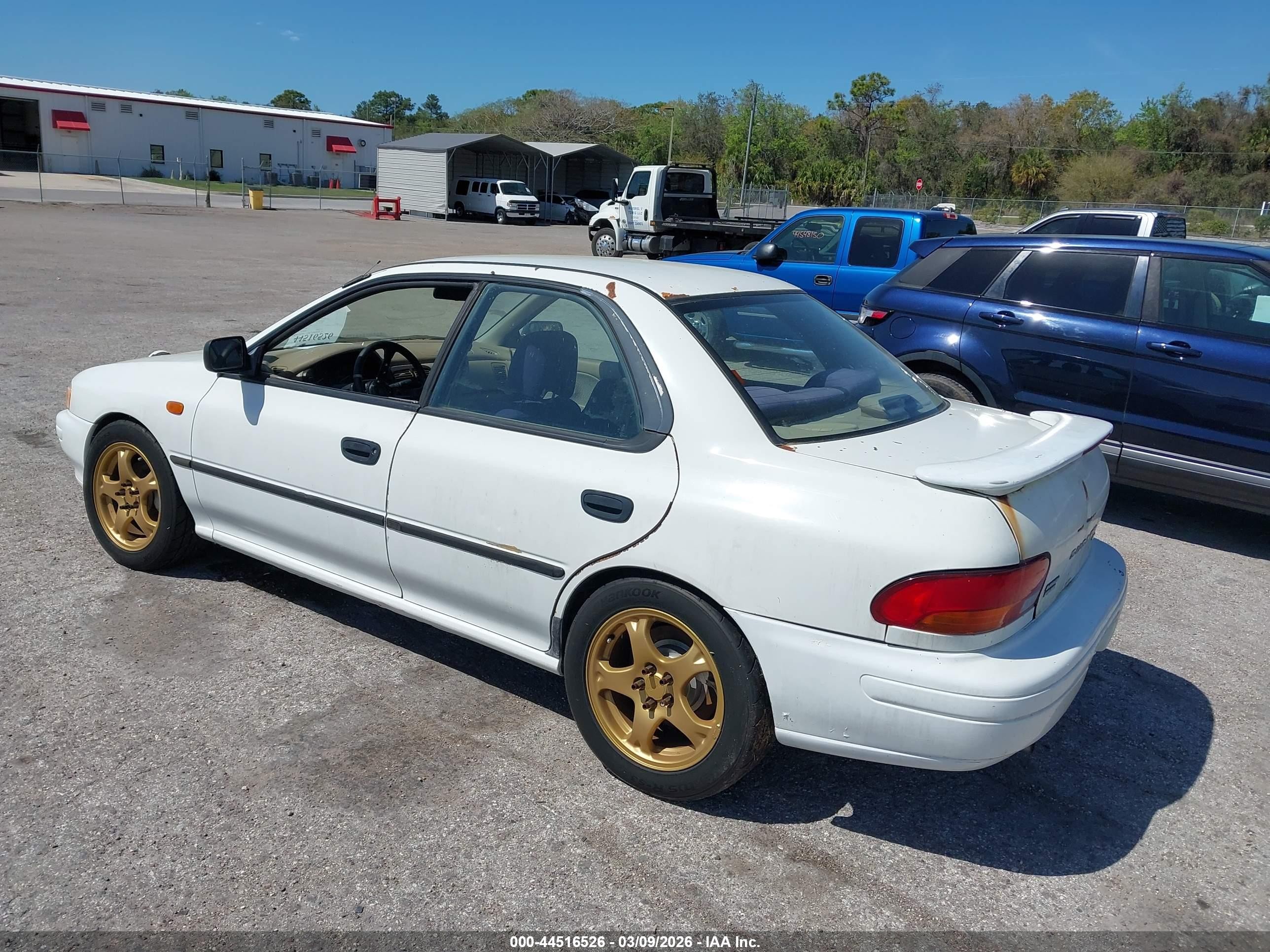 1996 Subaru Impreza L White vin: JF1GC4351TG510427