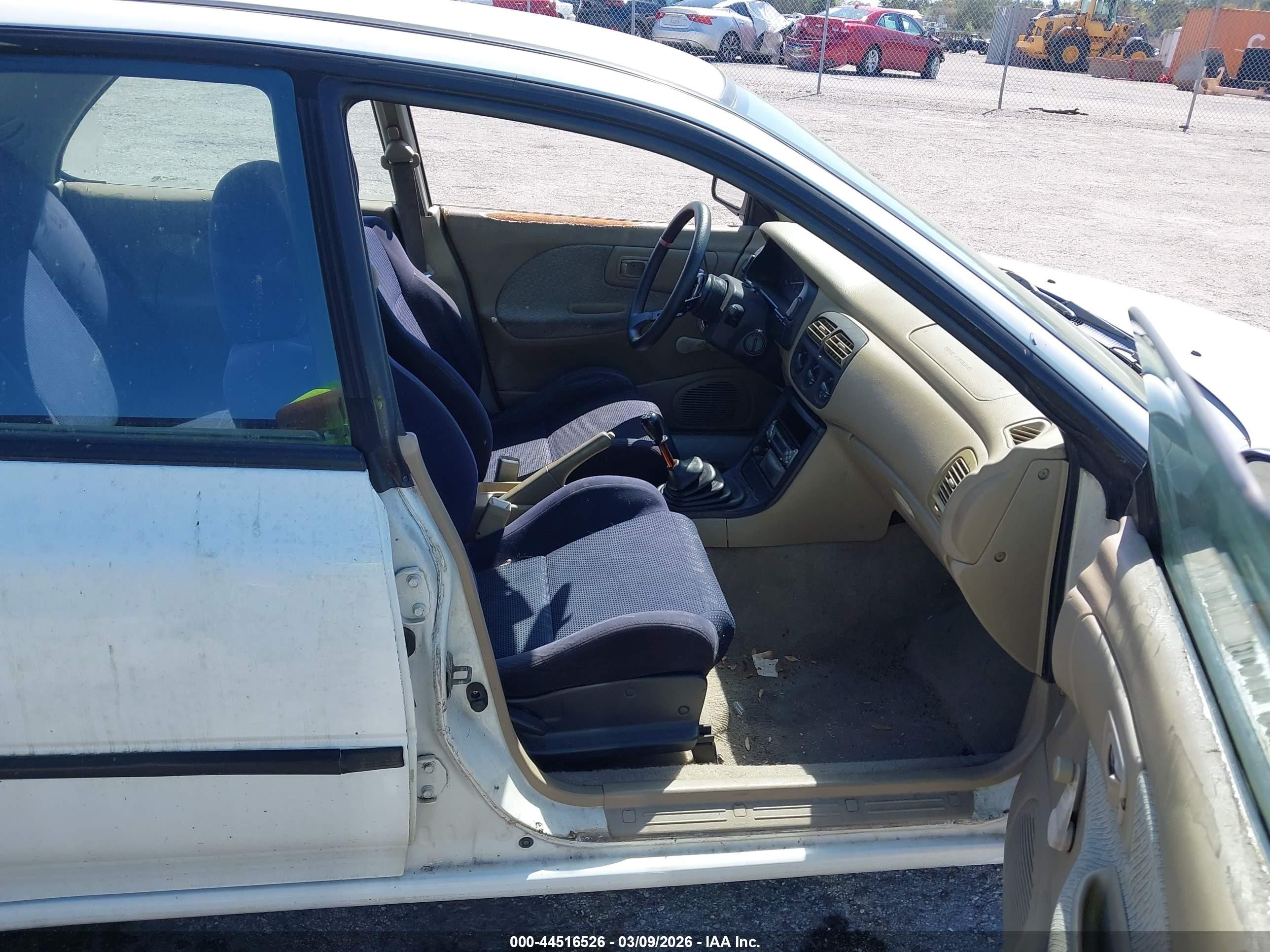1996 Subaru Impreza L White vin: JF1GC4351TG510427