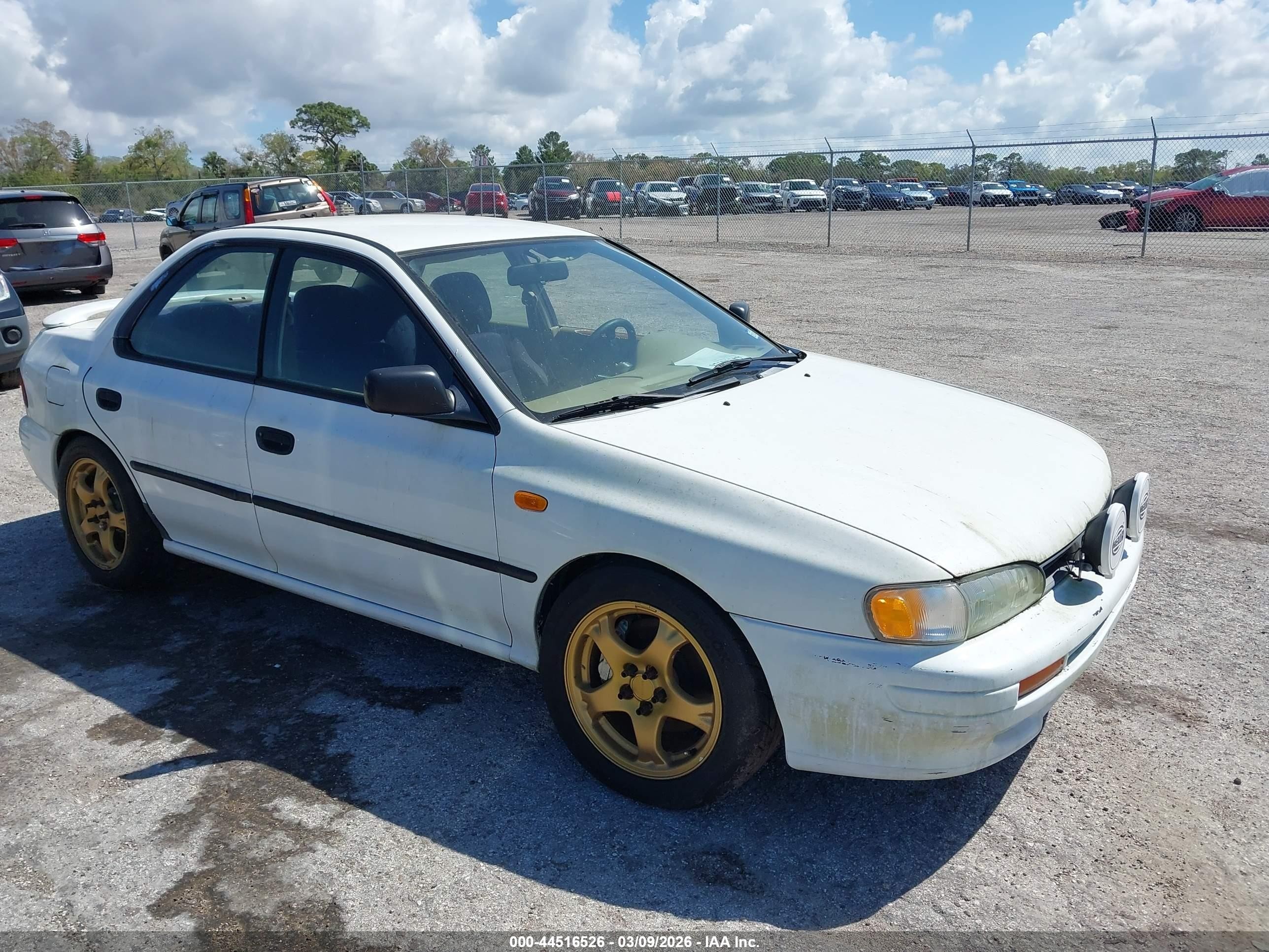 1996 Subaru Impreza L White vin: JF1GC4351TG510427