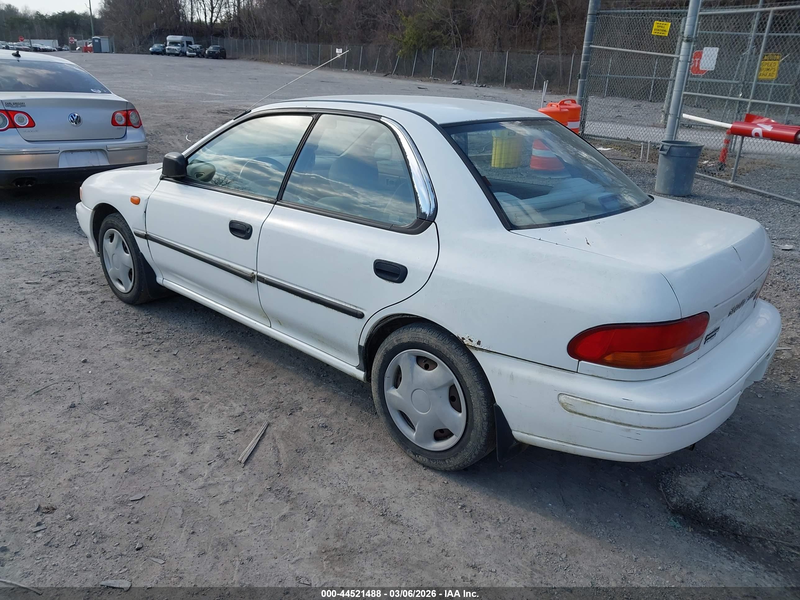 1996 Subaru Impreza L White vin: JF1GC4352TH512729