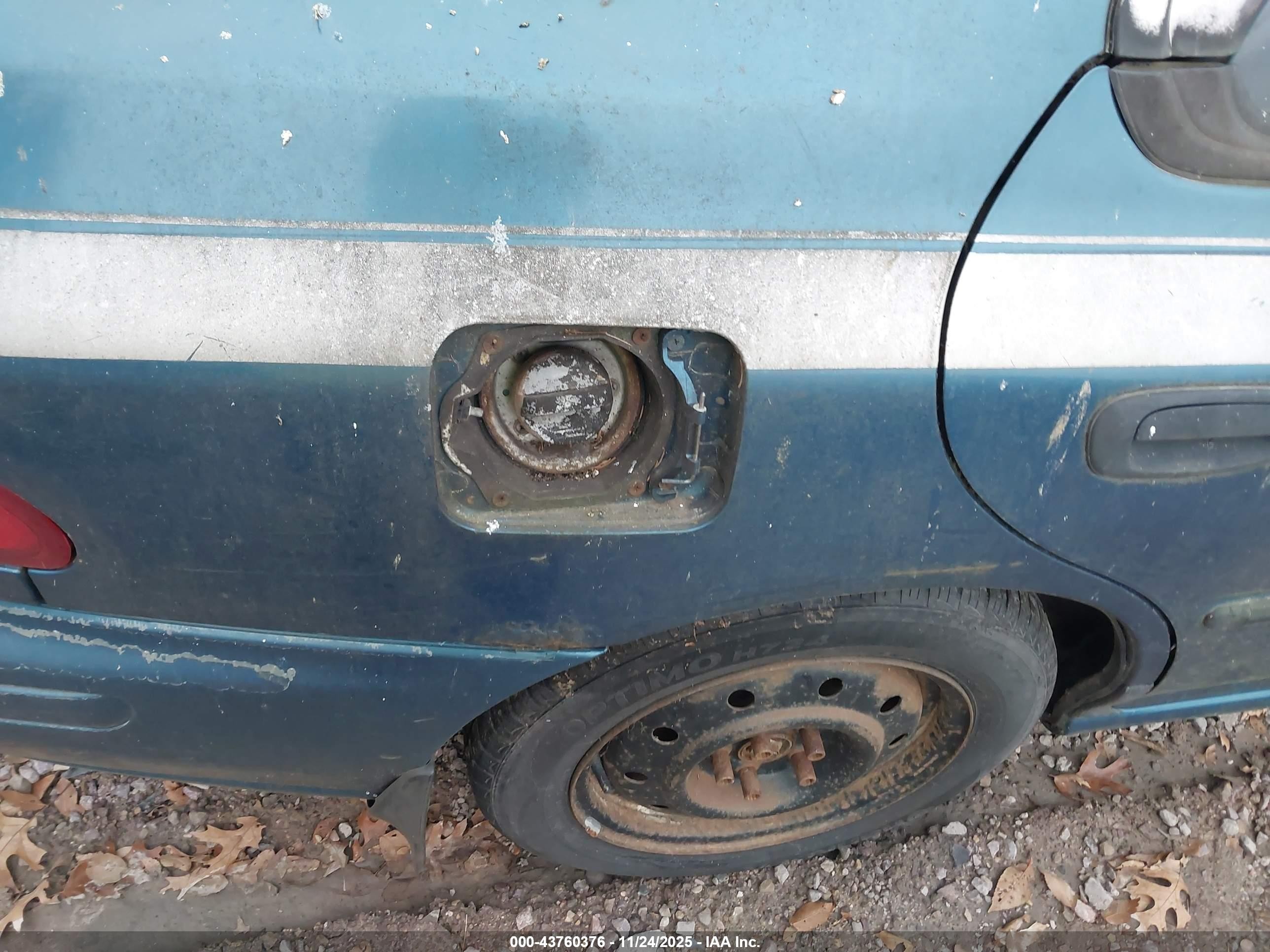 1995 Subaru Impreza L Blue vin: JF1GC6356SH514509