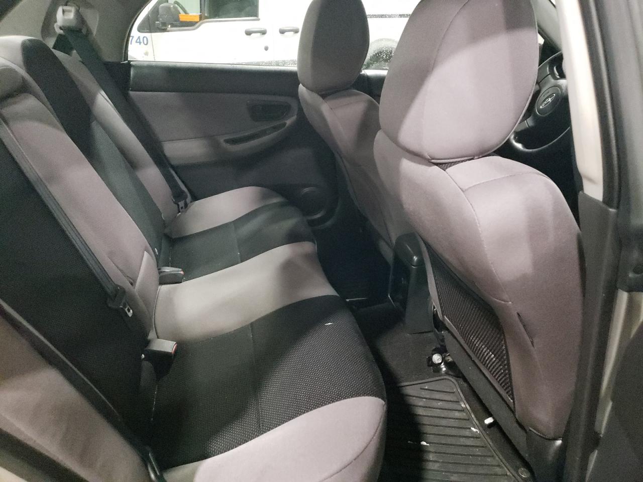 2007 Subaru Impreza 2.5i Серебряный vin: JF1GD61607H511217