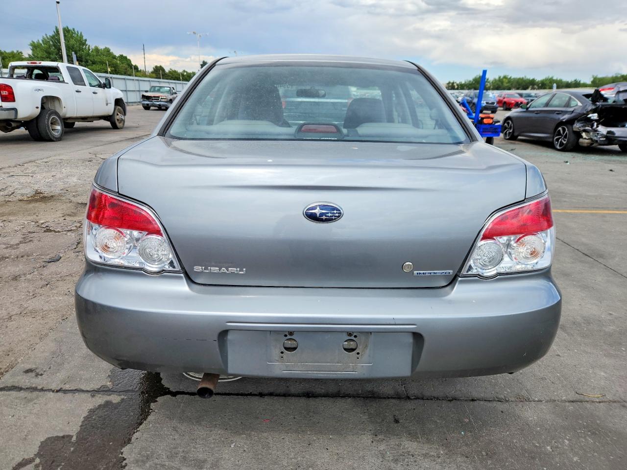 2007 Subaru Impreza 2.5i Gray vin: JF1GD61617H507600