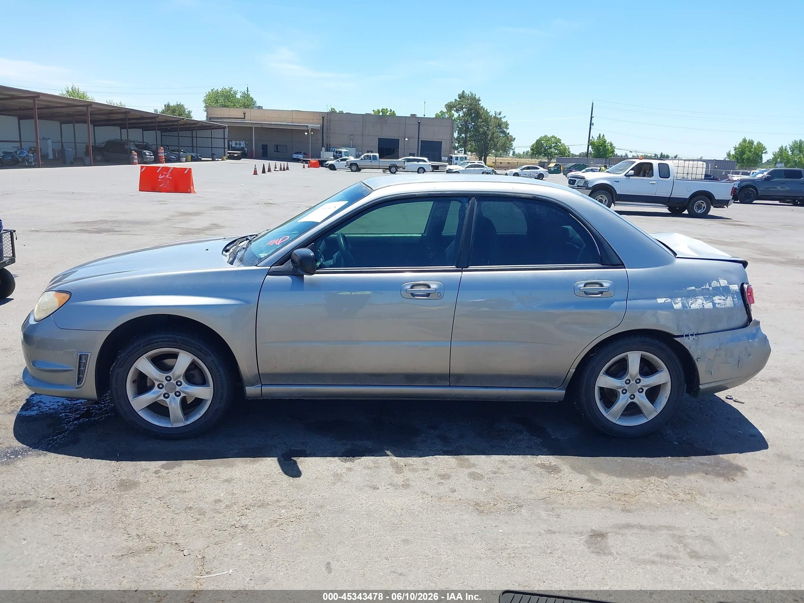 2007 Subaru Impreza 2.5i Silver vin: JF1GD61617H521495