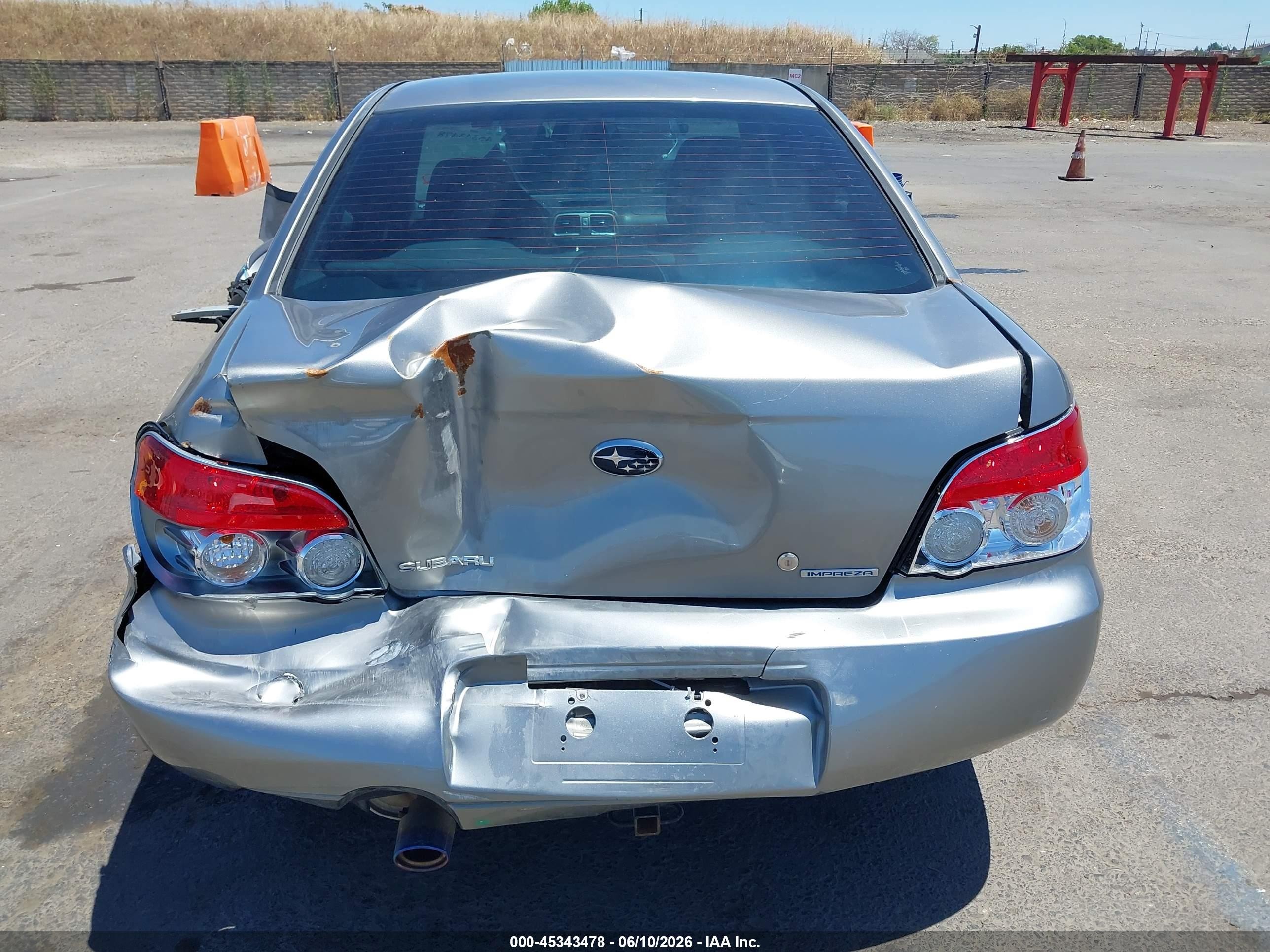 2007 Subaru Impreza 2.5i Silver vin: JF1GD61617H521495