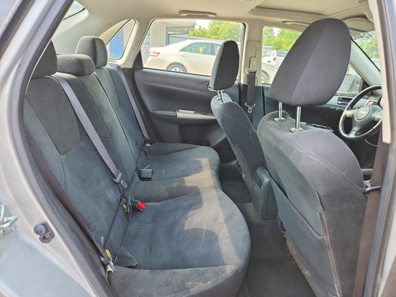 2009 Subaru Impreza 2.5i Premium Серебряный vin: JF1GE60639H507681