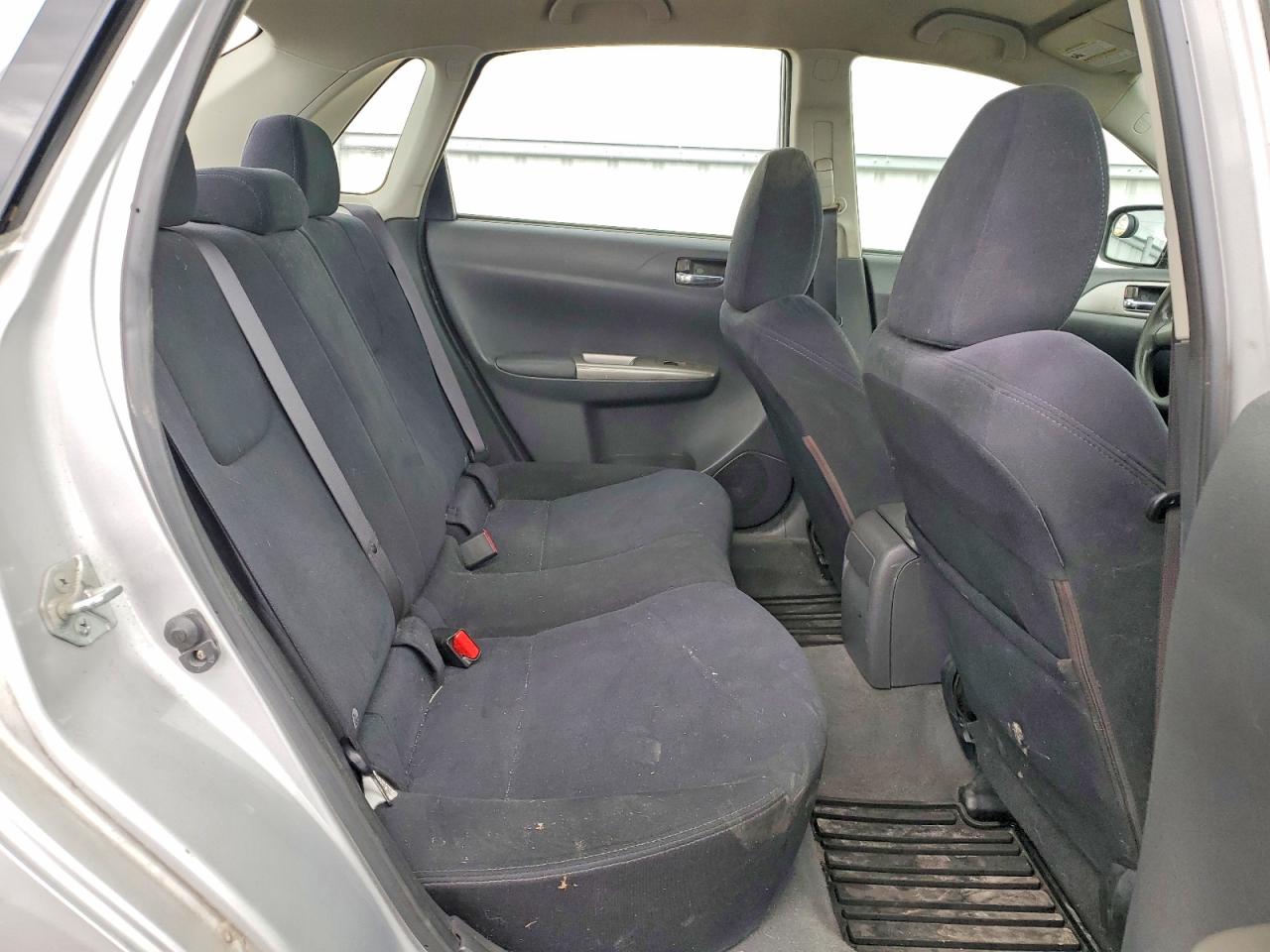 2008 Subaru Impreza 2.5i Серебряный vin: JF1GE61608G507396