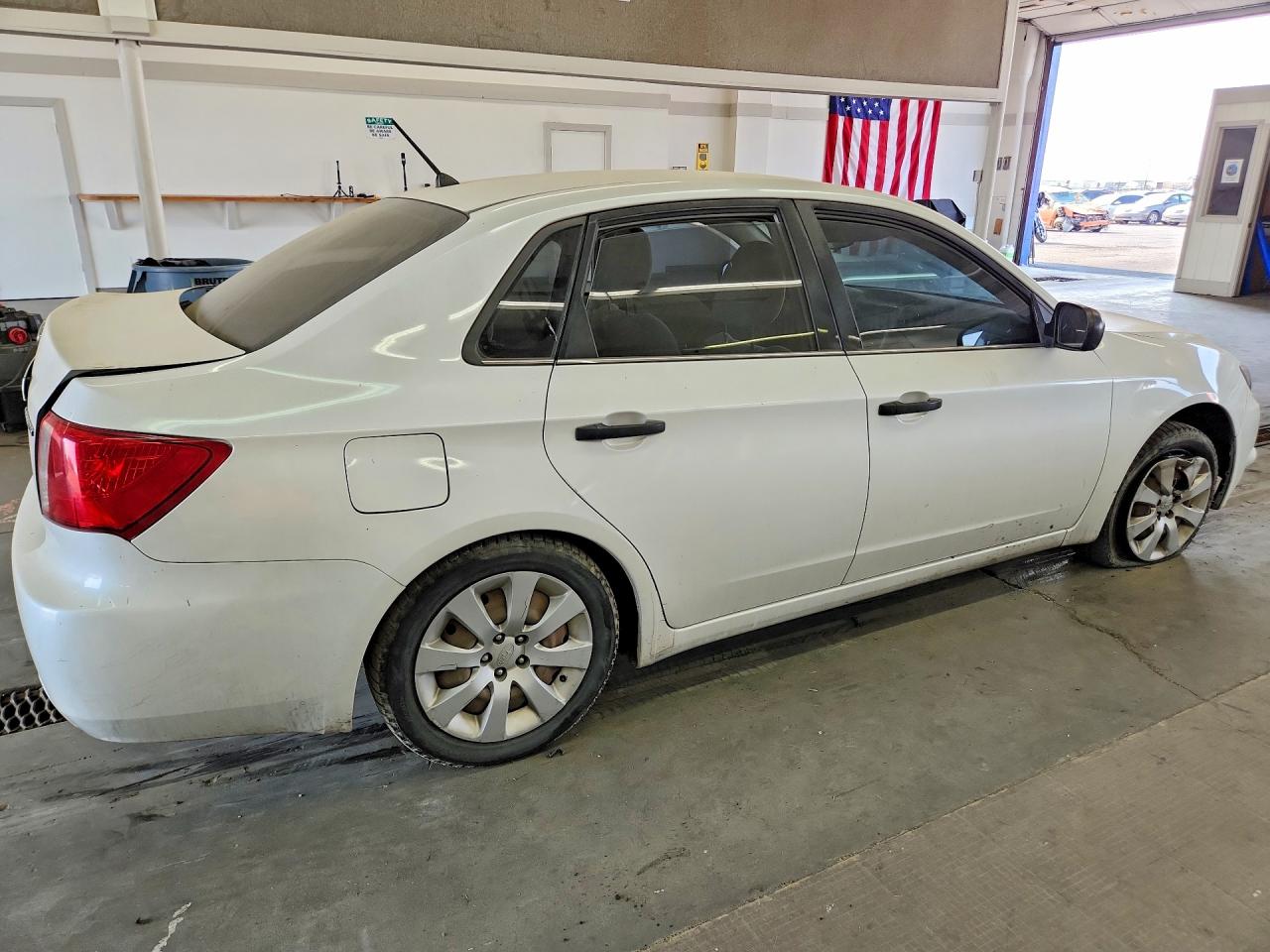 2008 Subaru Impreza Белый vin: JF1GE61658H518775