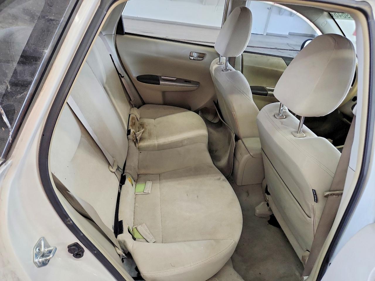 2008 Subaru Impreza Белый vin: JF1GE61658H518775