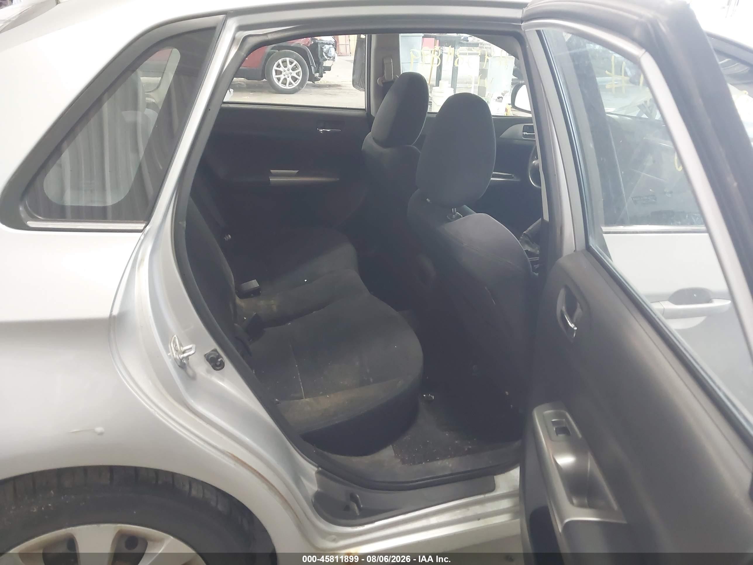 2009 Subaru Impreza 2.5i Silver vin: JF1GE61699H505349