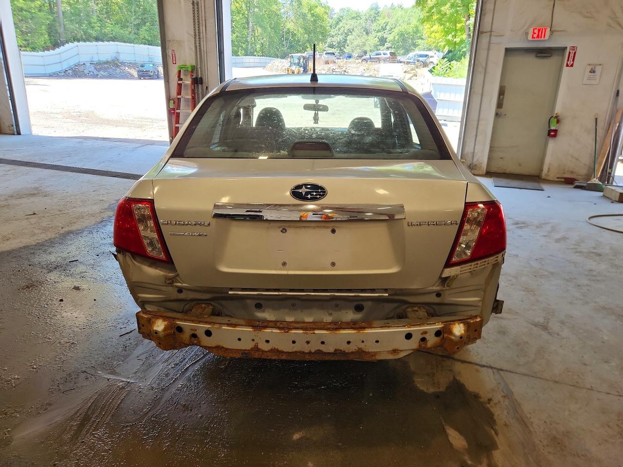 2010 Subaru Impreza 2.5i Silver vin: JF1GE6A61AG517067