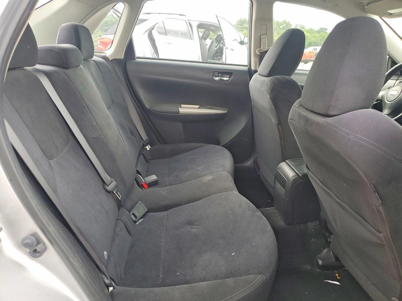 2010 Subaru Impreza 2.5i Серебряный vin: JF1GE6A65AH514604