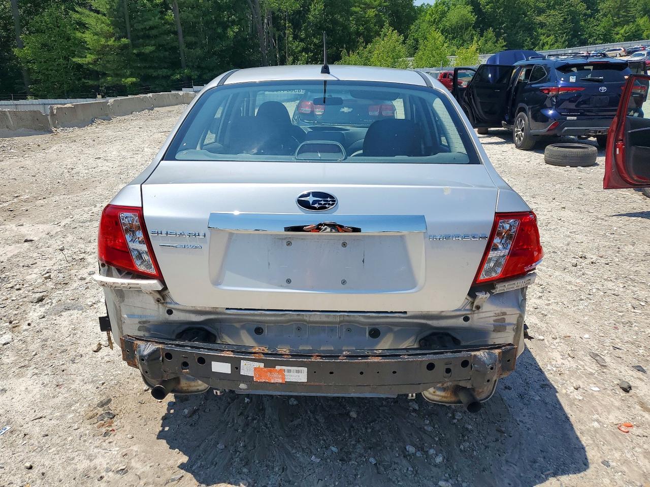 2011 Subaru Impreza 2.5i Silver vin: JF1GE6A6XBH514003