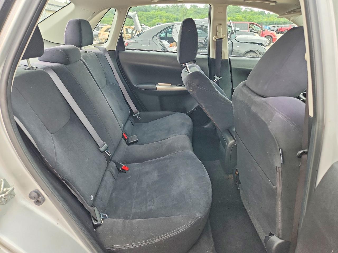 2010 Subaru Impreza 2.5i Premium Silver vin: JF1GE6B61AH503341