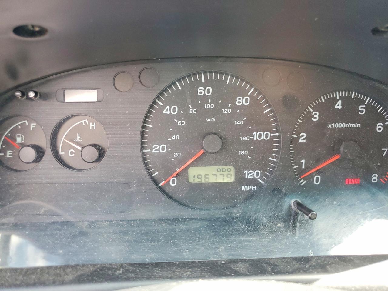 1999 Subaru Impreza L Silver vin: JF1GF4350XH804568