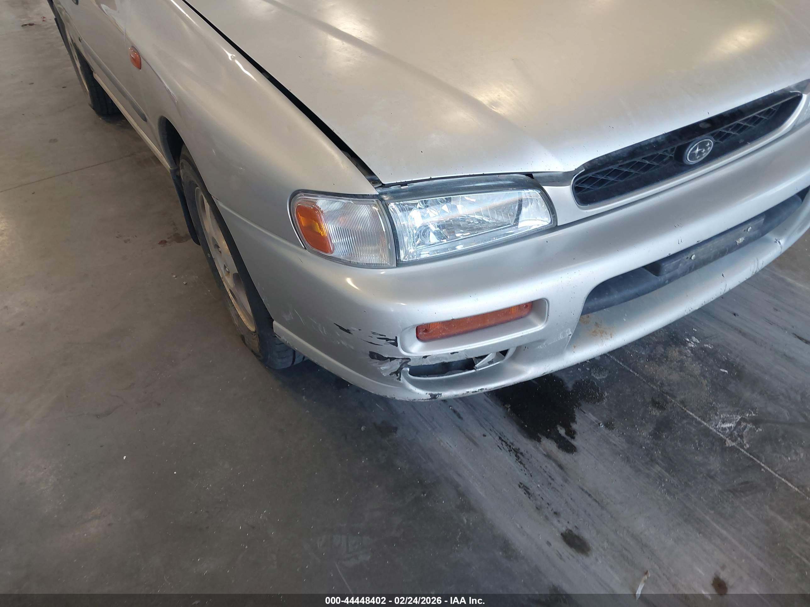2001 Subaru Impreza L Silver vin: JF1GF43511G804270