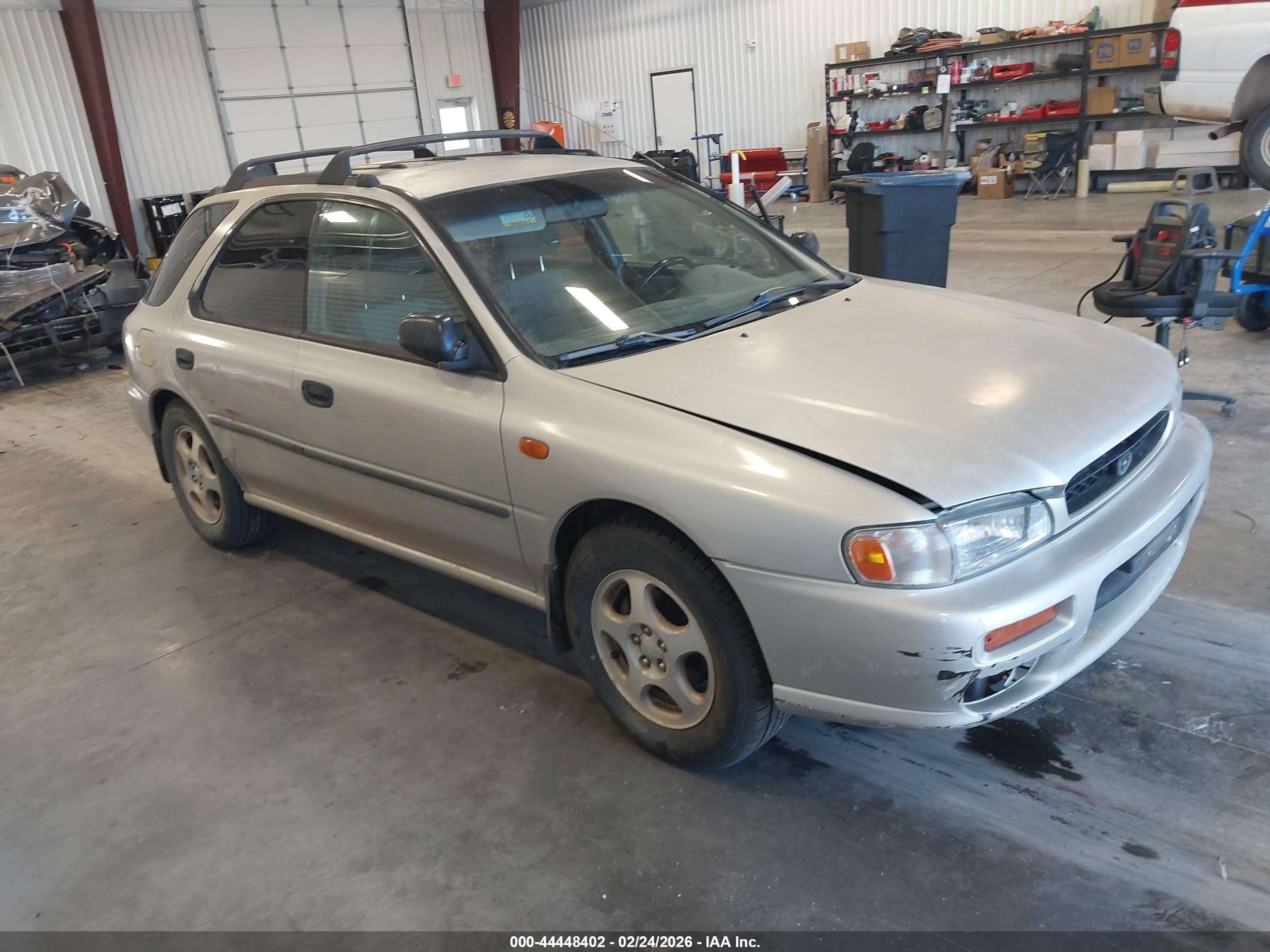 2001 Subaru Impreza L Silver vin: JF1GF43511G804270