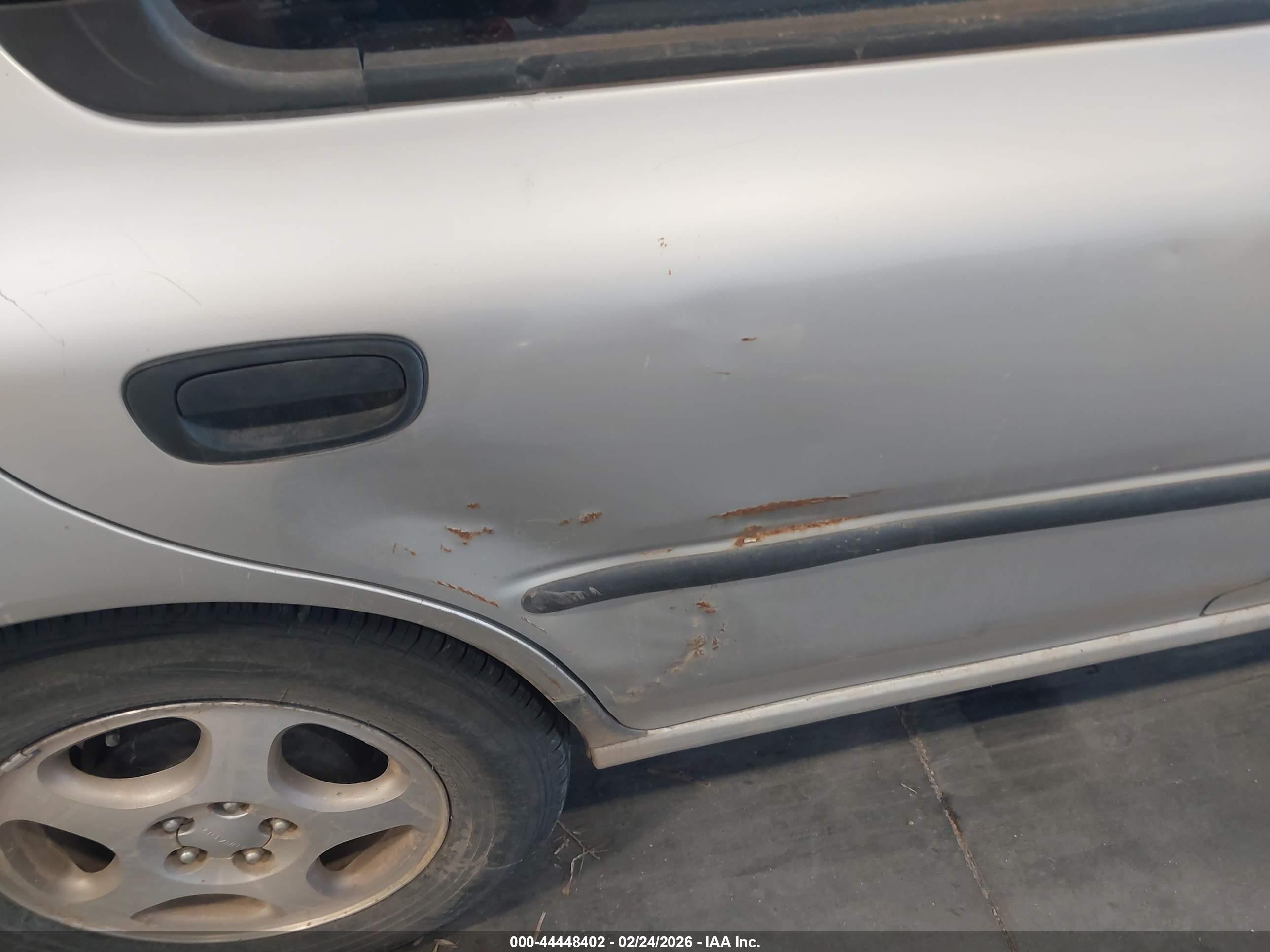 2001 Subaru Impreza L Silver vin: JF1GF43511G804270