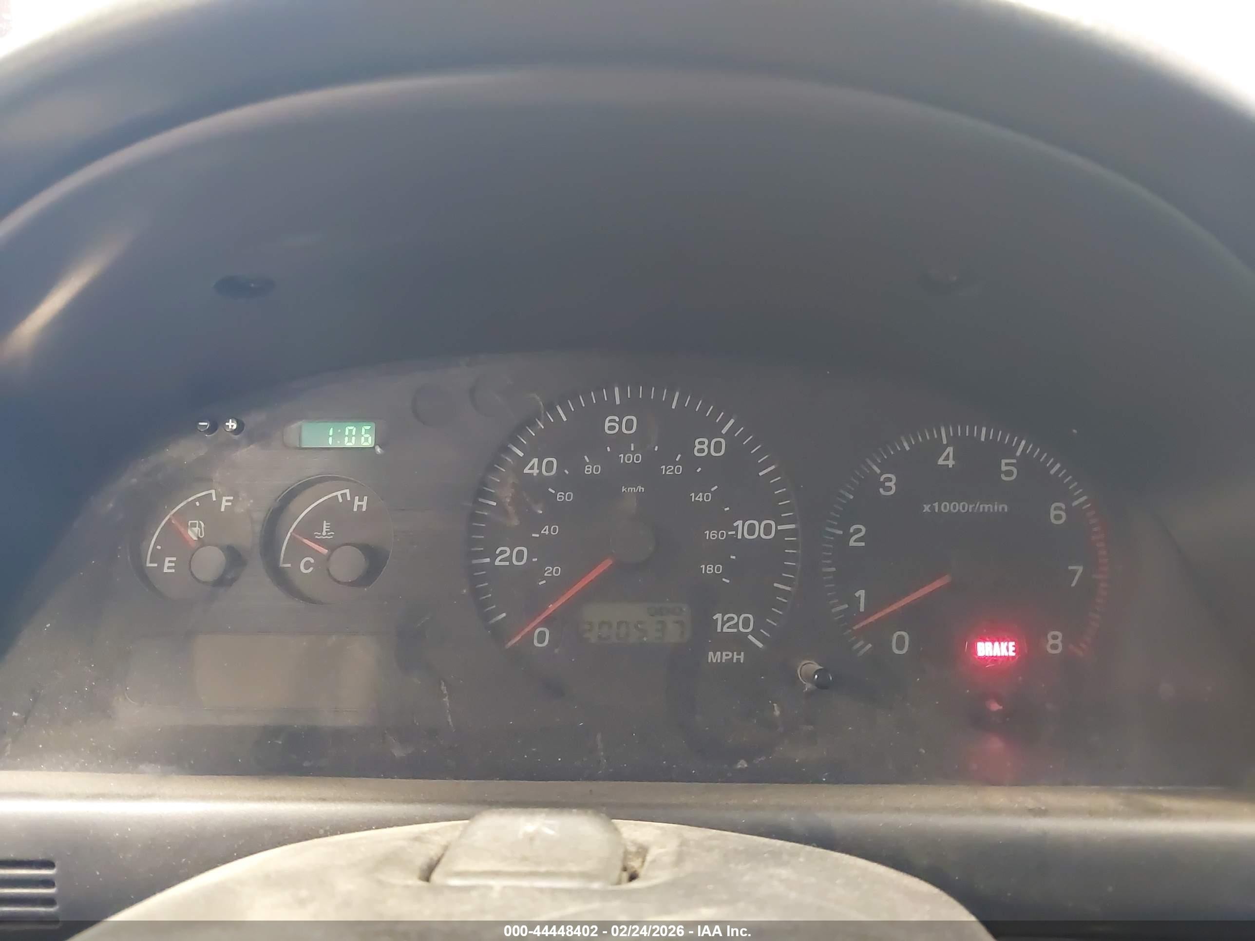 2001 Subaru Impreza L Silver vin: JF1GF43511G804270