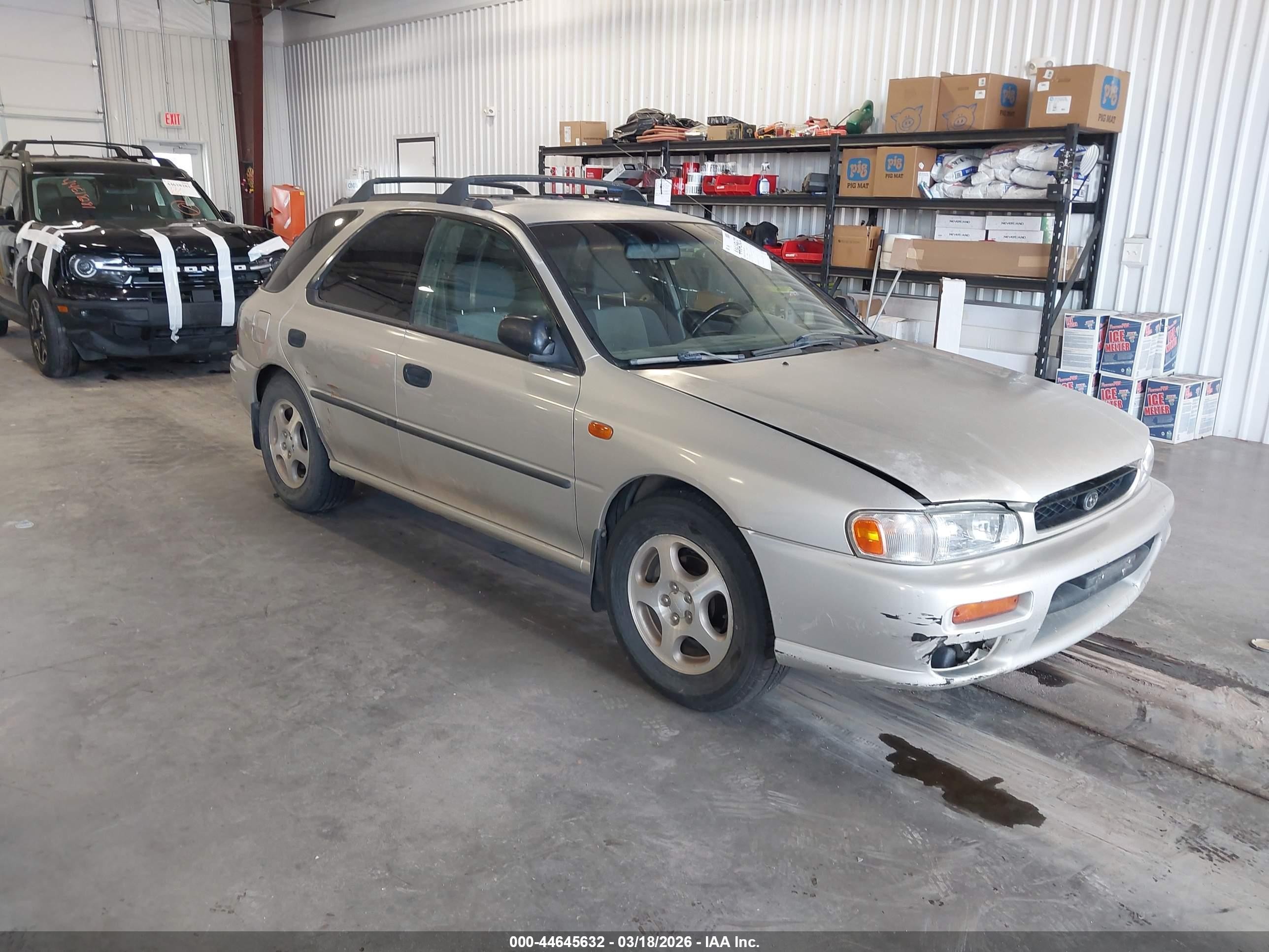 2001 Subaru Impreza L Silver vin: JF1GF43511G804270