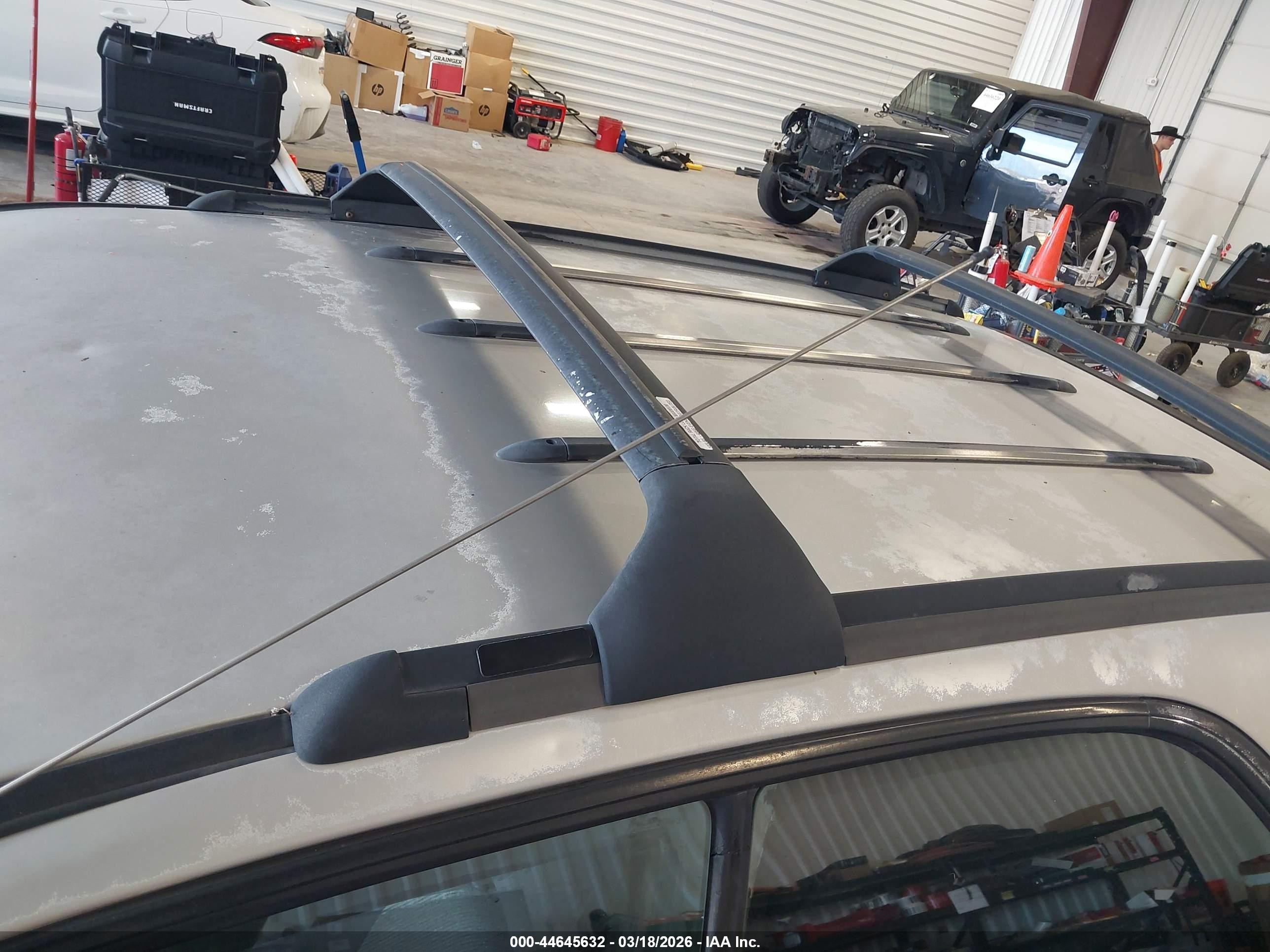 2001 Subaru Impreza L Silver vin: JF1GF43511G804270