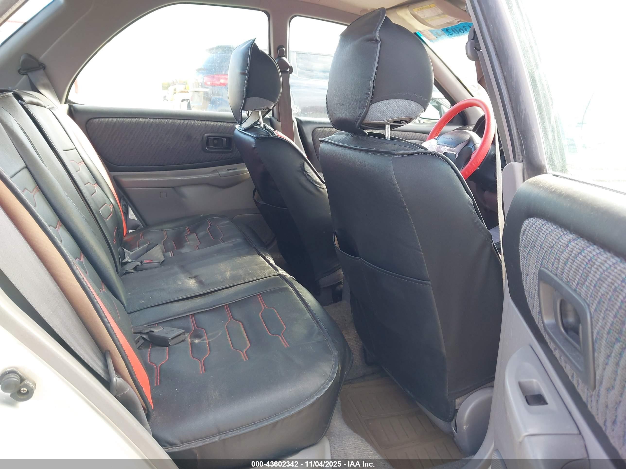 2000 Subaru Outback   Silver vin: JF1GF4851YH805934