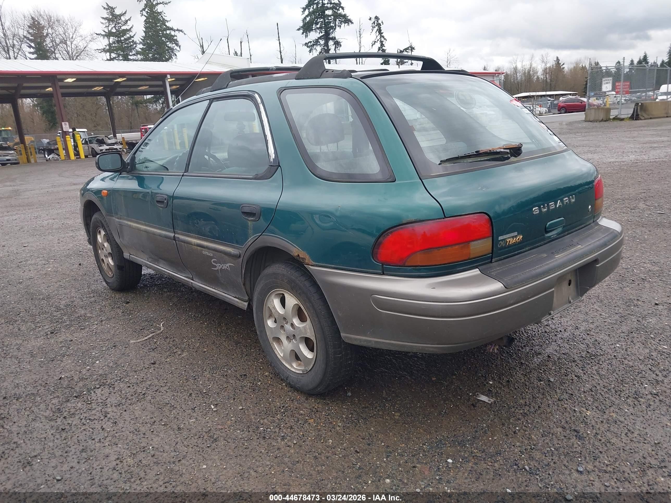 1998 Subaru Impreza Outback Sport Зеленый vin: JF1GF4852WG810479