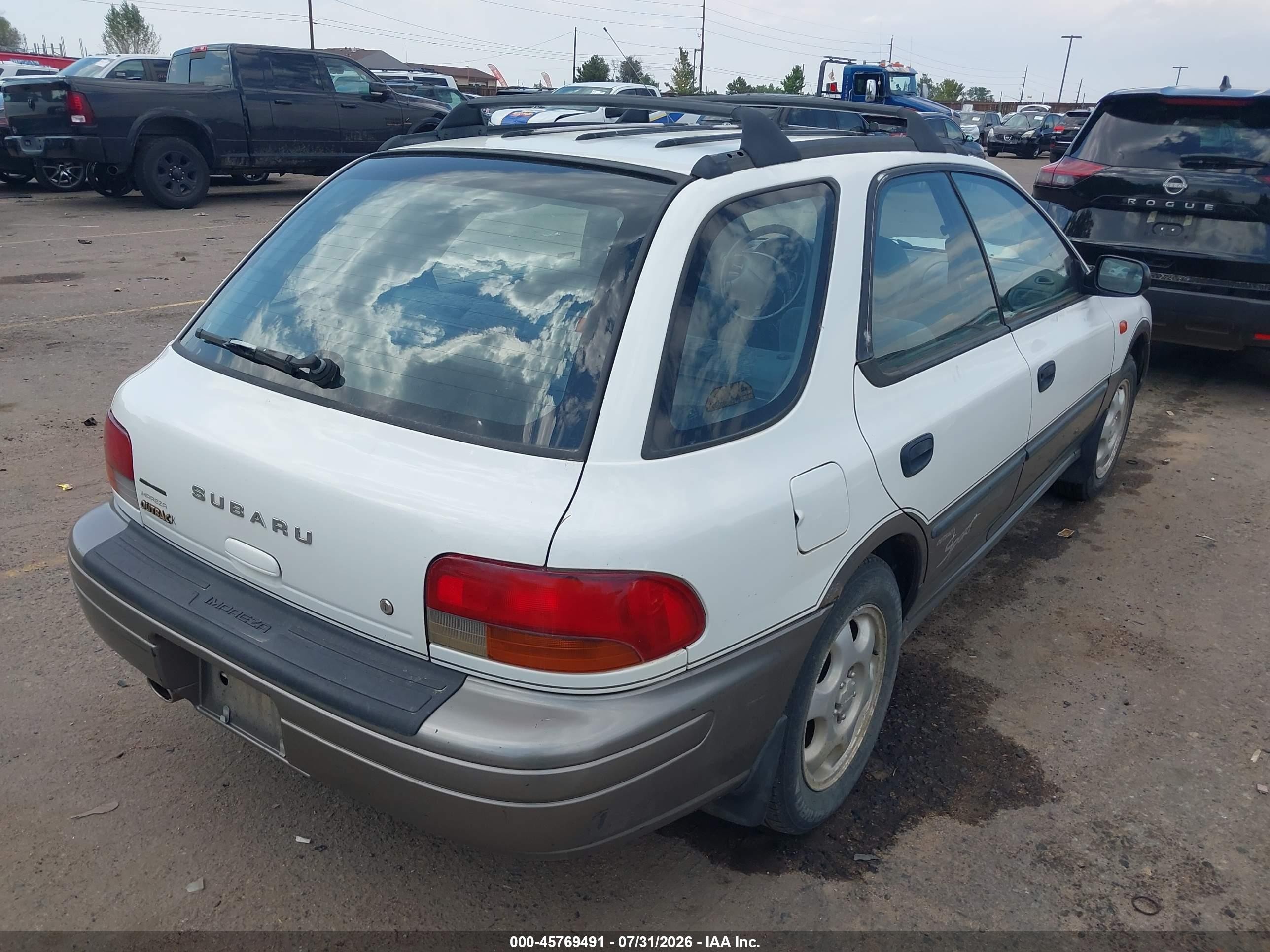1998 Subaru Impreza Outback Sport White vin: JF1GF4852WG812247