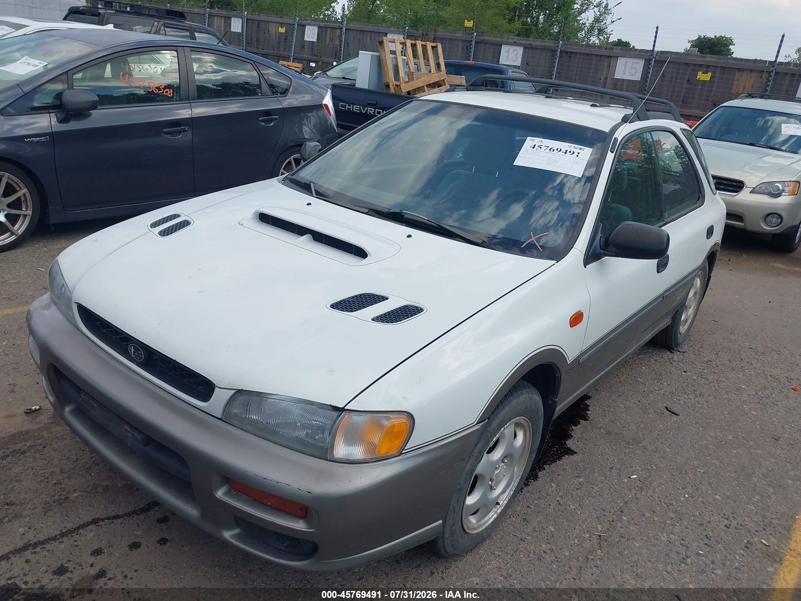 1998 Subaru Impreza Outback Sport White vin: JF1GF4852WG812247