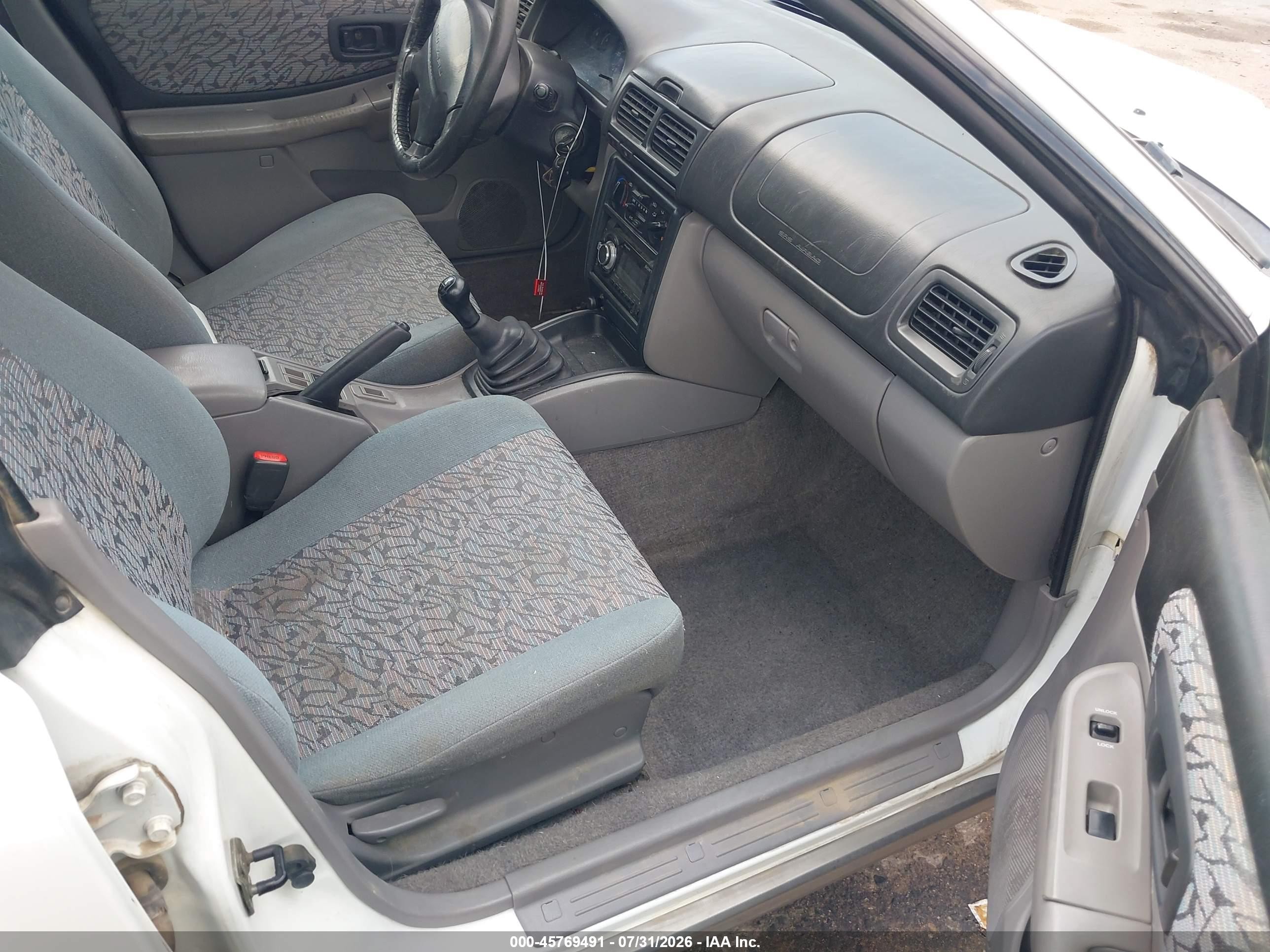 1998 Subaru Impreza Outback Sport White vin: JF1GF4852WG812247