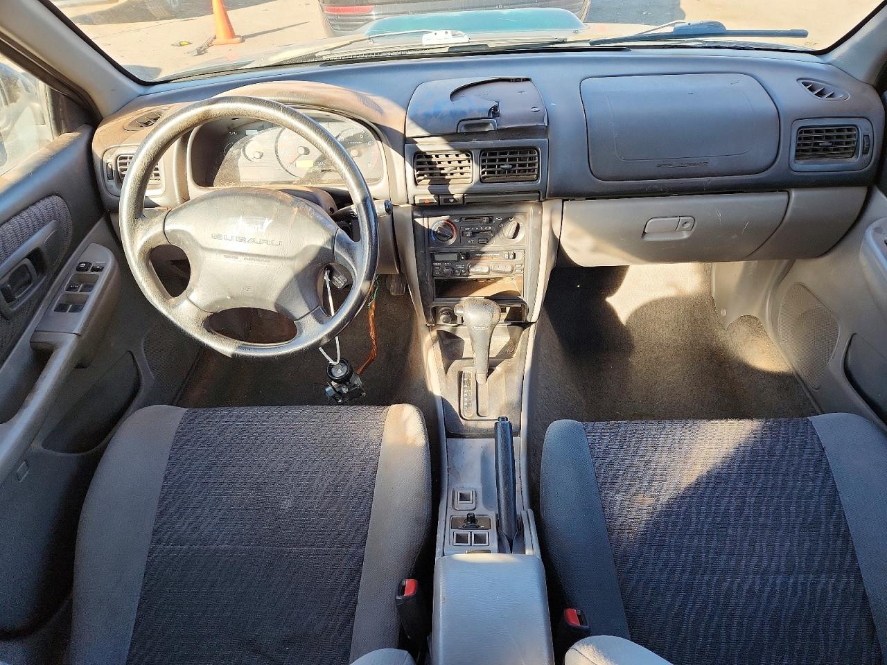 1999 Subaru Impreza Outback Sport Зеленый vin: JF1GF4853XH807781