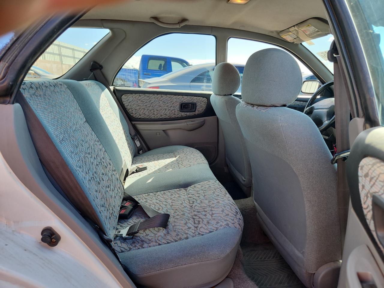 1998 Subaru Impreza Outback White vin: JF1GF4854WH812664