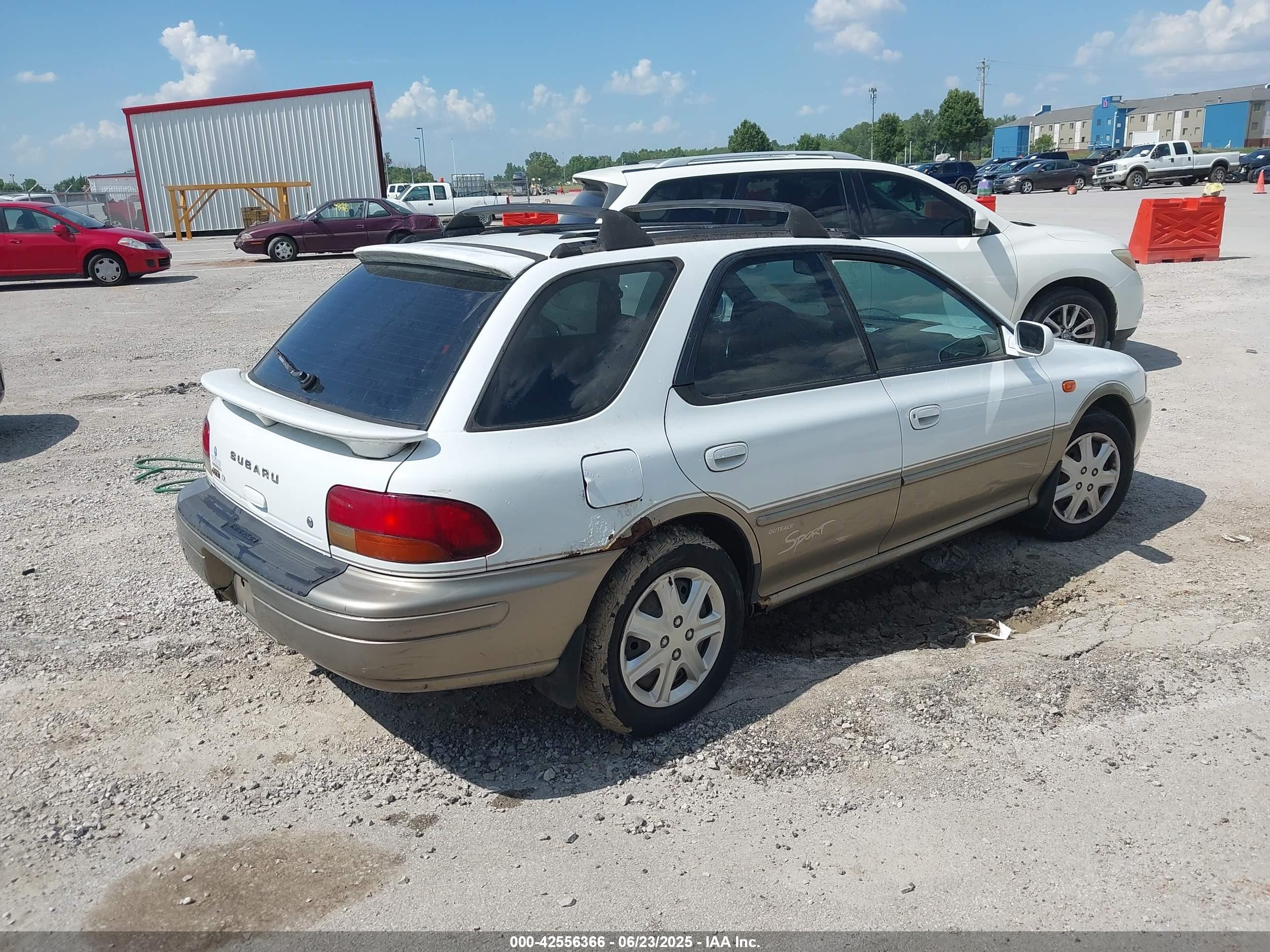 2001 Subaru Impreza Outback Sport   Белый vin: JF1GF48561G802412