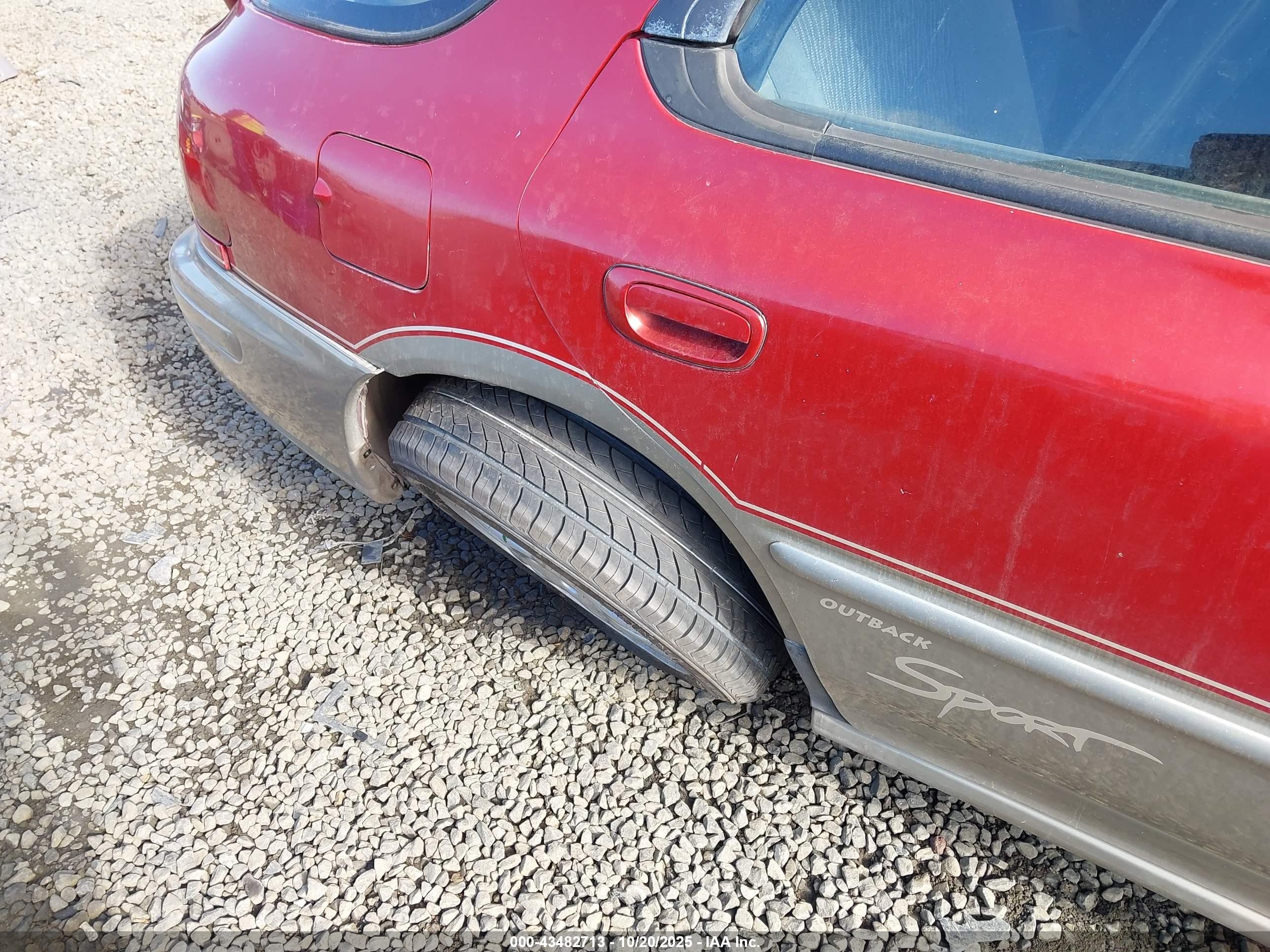 2001 Subaru Impreza Outback Sport   Red vin: JF1GF48581G800290