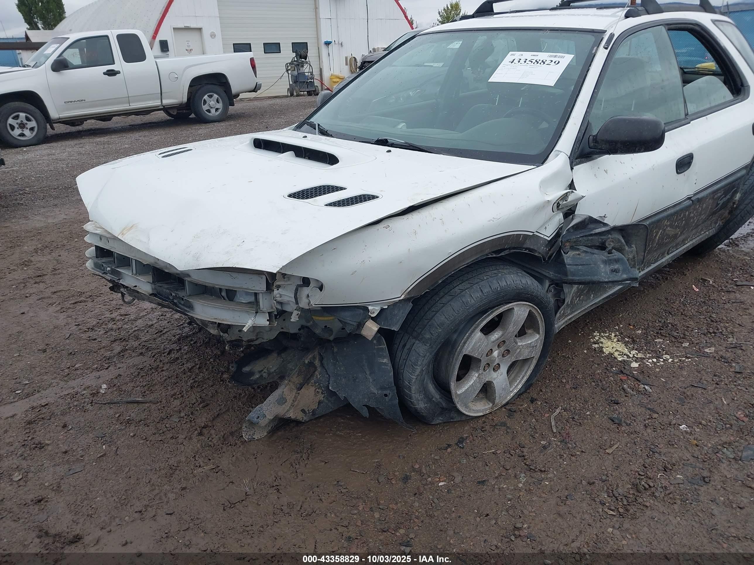 1998 Subaru Impreza Outback Sport White vin: JF1GF4858WH808245