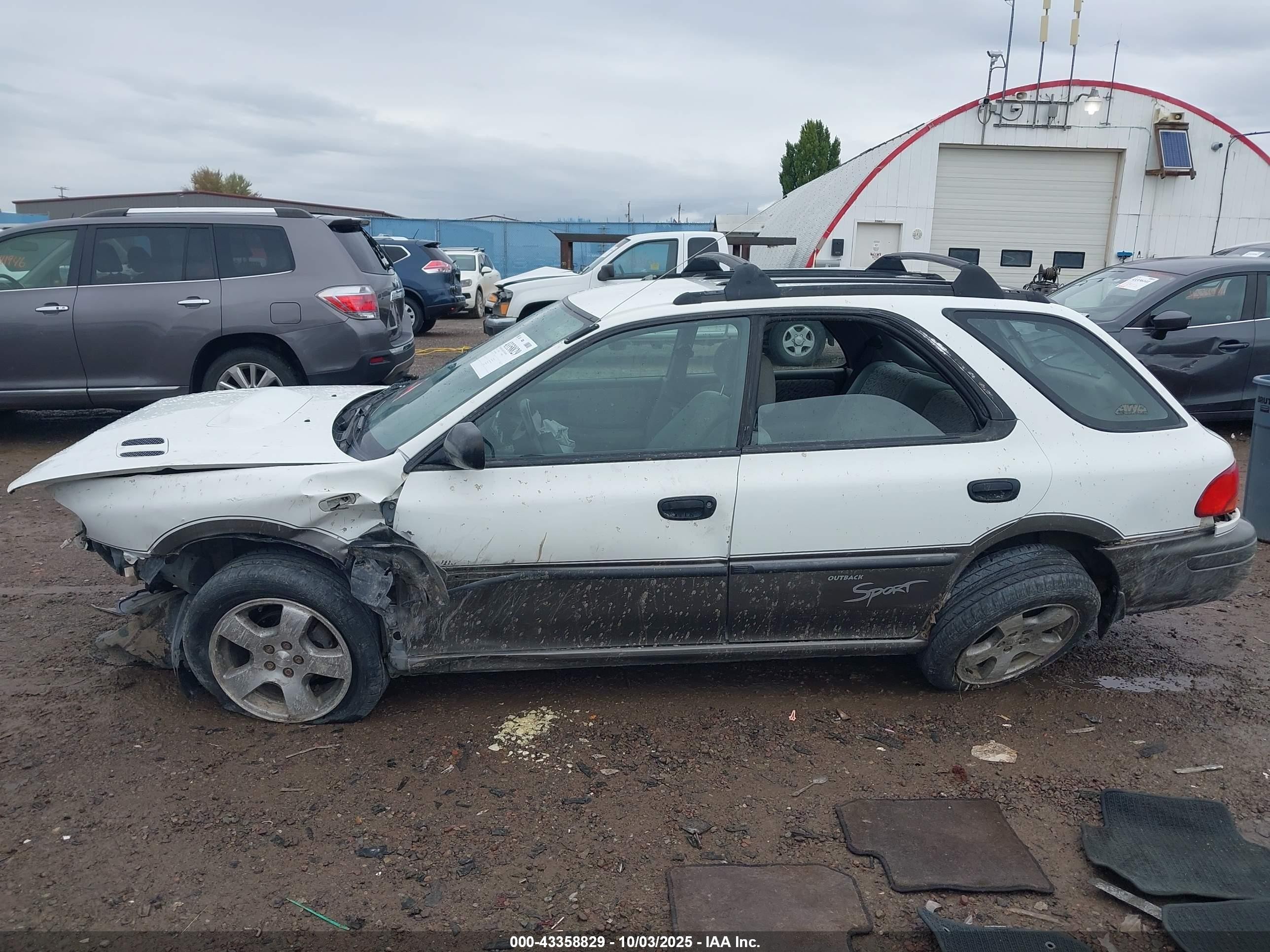 1998 Subaru Impreza Outback Sport White vin: JF1GF4858WH808245