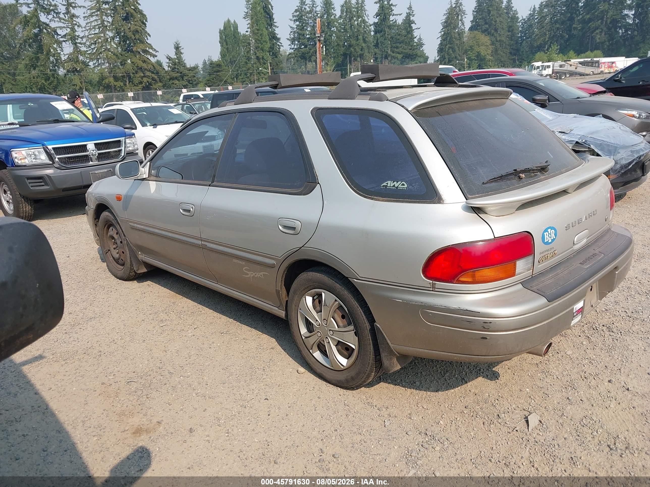 2000 Subaru Outback   Silver vin: JF1GF4858YG808044