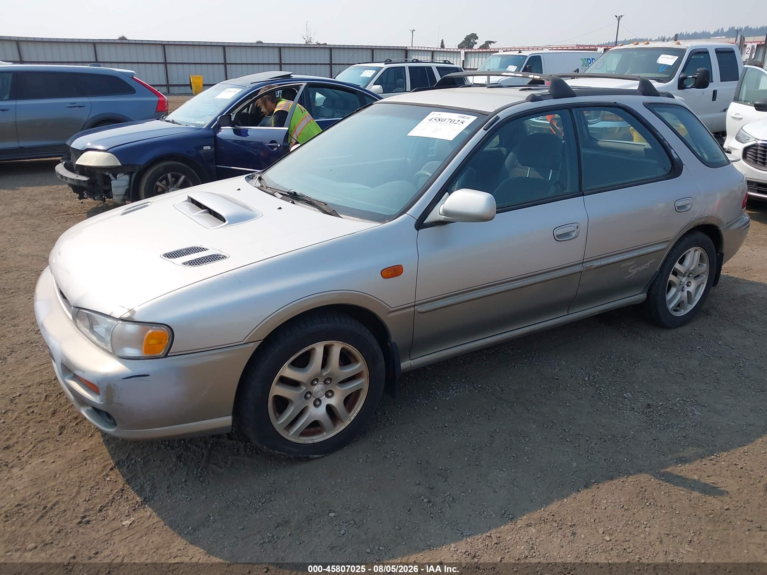 2000 Subaru Outback   Silver vin: JF1GF4859YG806030