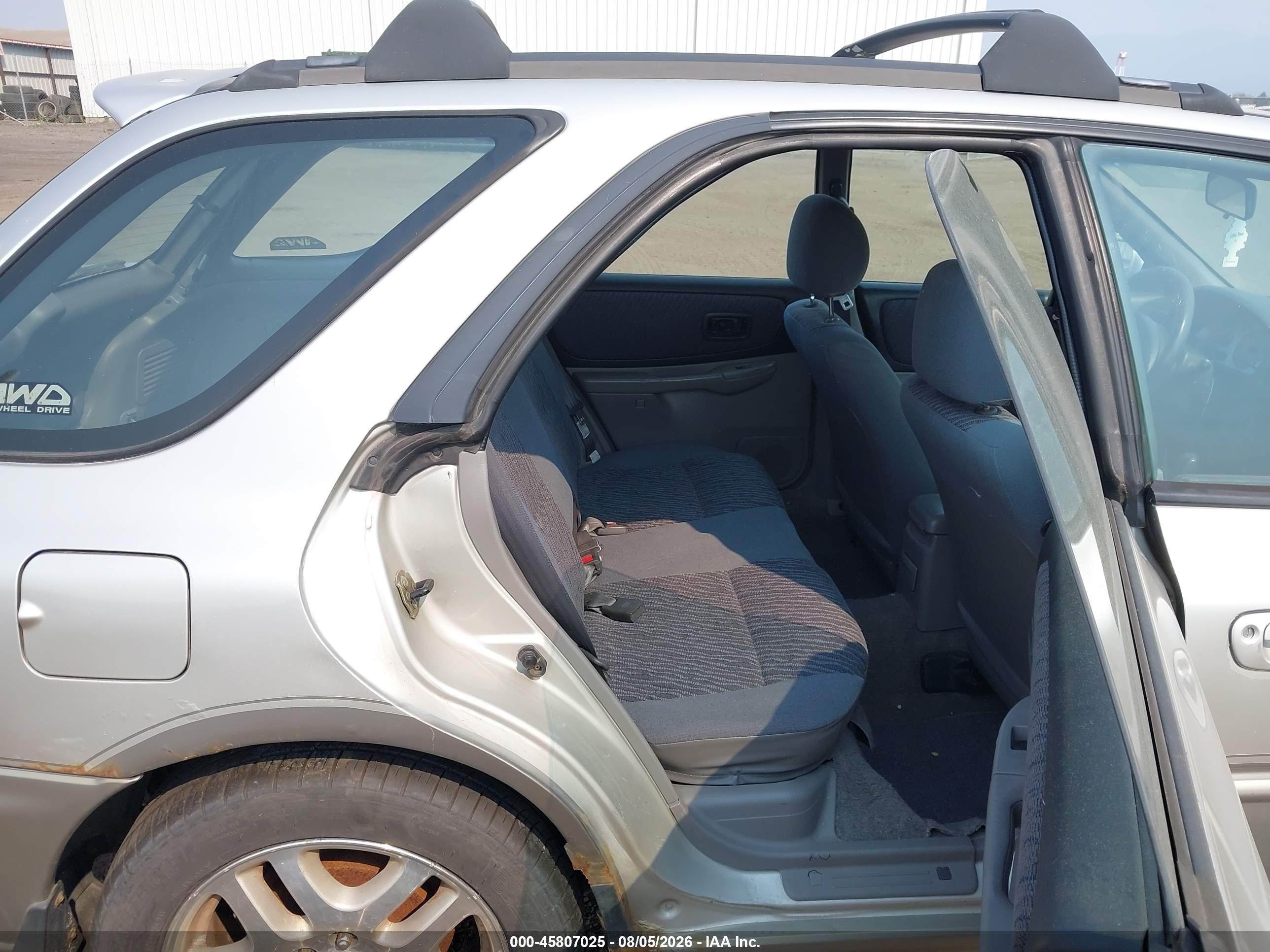 2000 Subaru Outback   Silver vin: JF1GF4859YG806030