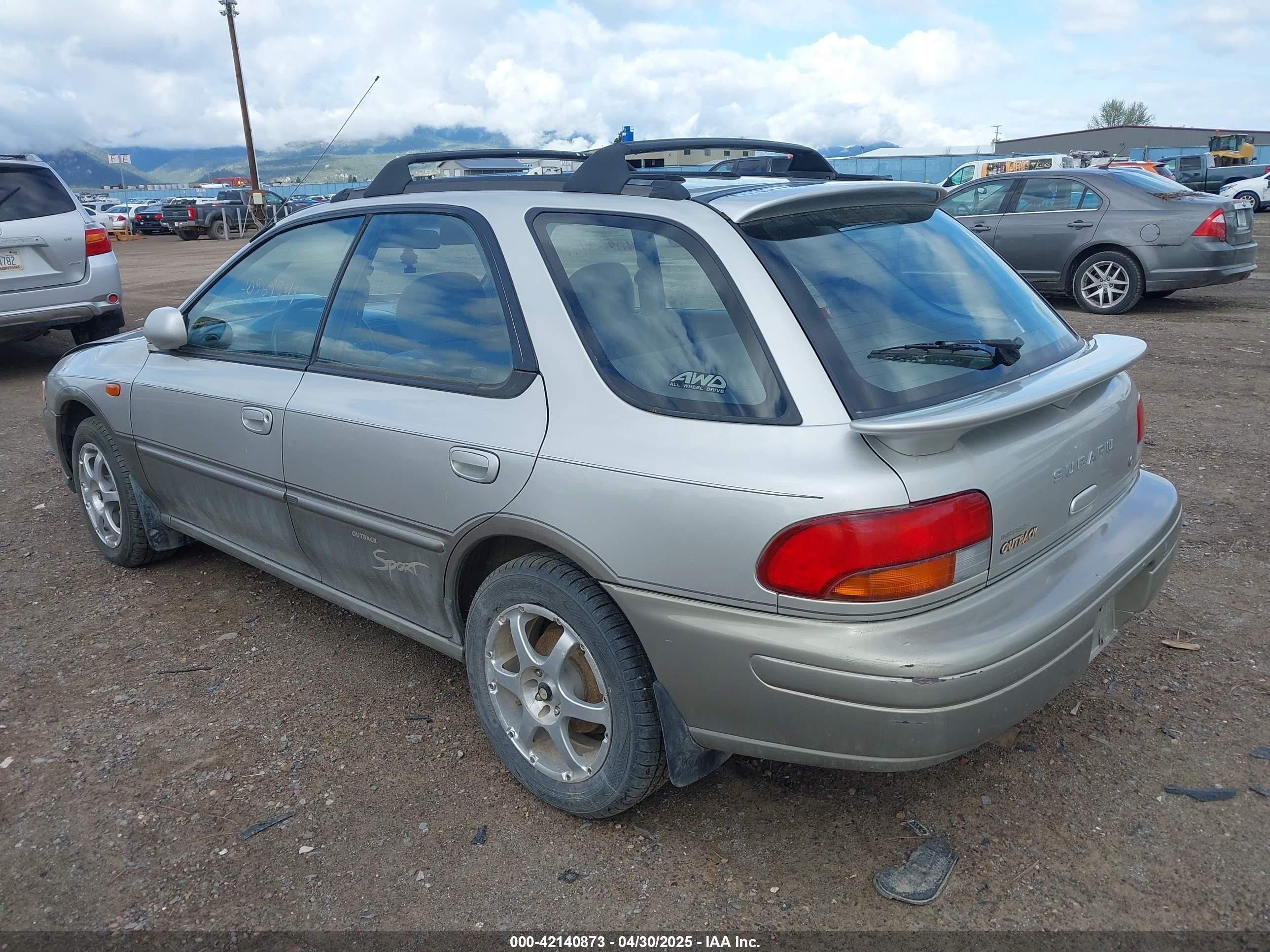 2001 Subaru Impreza Outback Sport   Silver vin: JF1GF485X1H802875