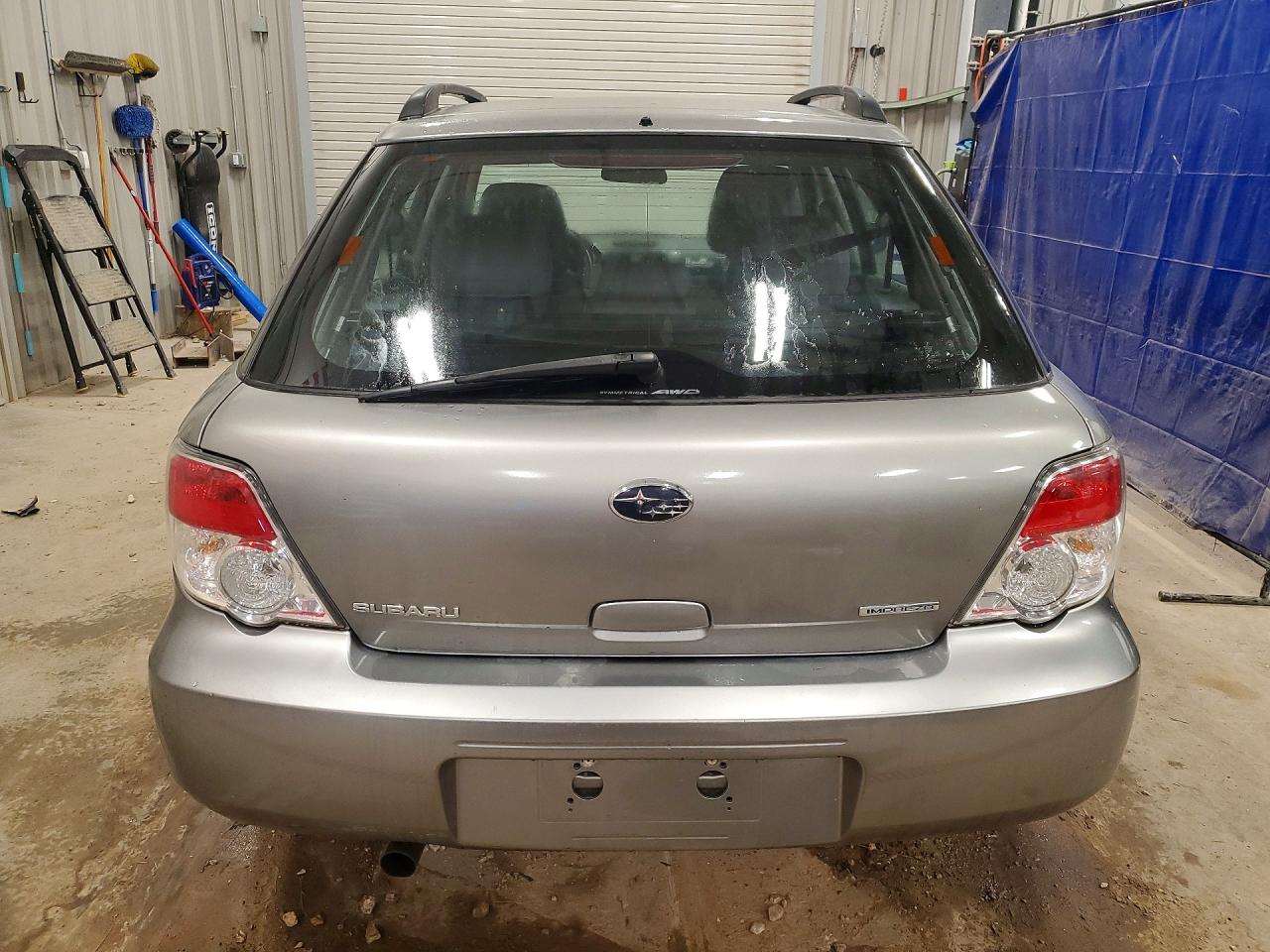 2007 Subaru Impreza 2.5i Silver vin: JF1GG61617H808861