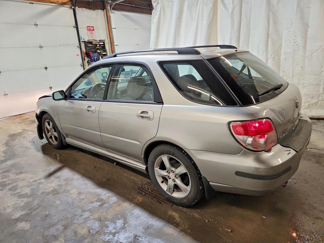 2007 Subaru Impreza 2.5i Silver vin: JF1GG61667H802201