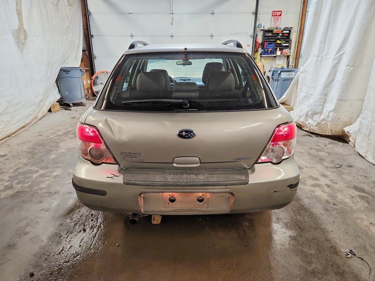 2007 Subaru Impreza 2.5i Silver vin: JF1GG61667H802201